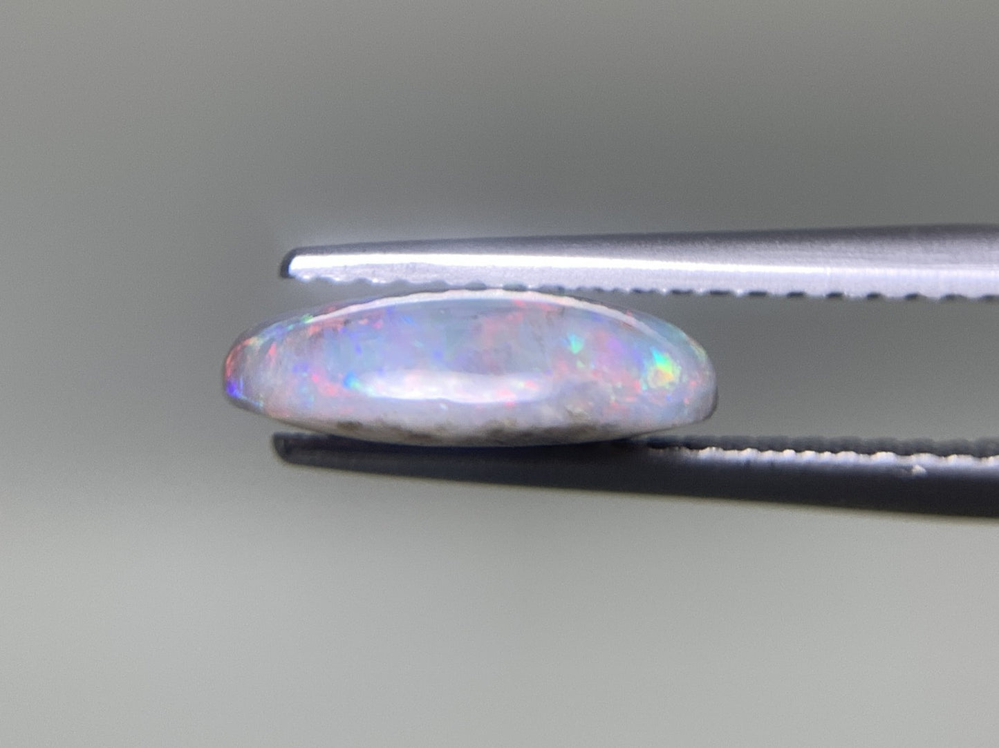 ブラックオパール 2.020ct 宝石ソーティング付き  11.2㎜×8.7㎜×3.5㎜  ルース（ 裸石 ） 3161Y