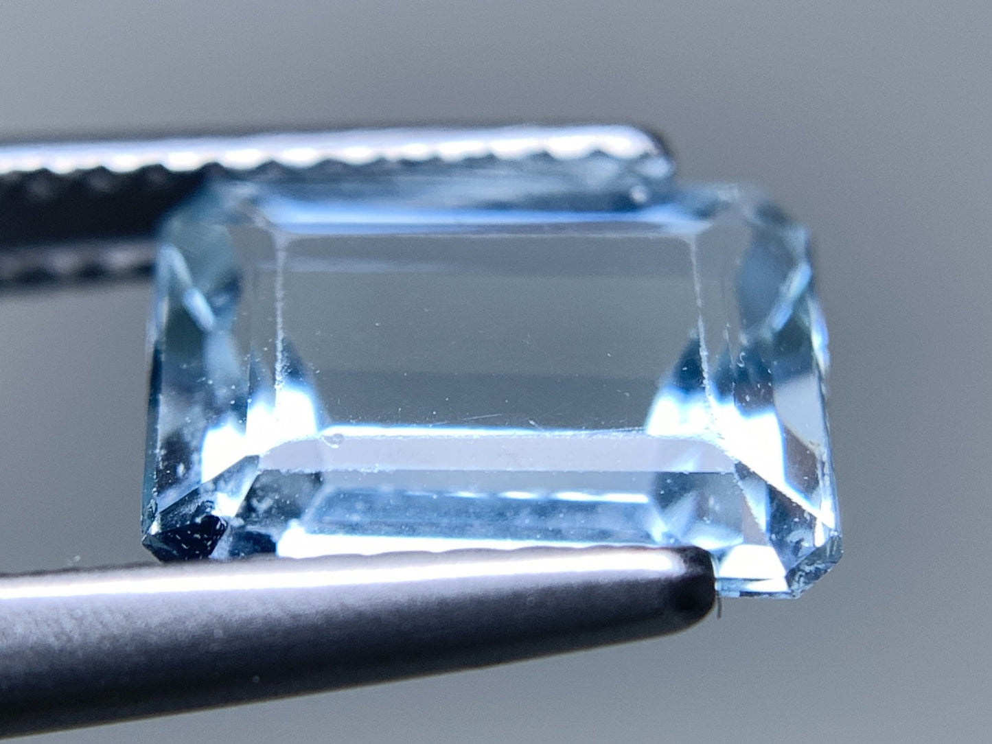 アクアマリン 天然 2.091ct 宝石ソーティング付き 9.5㎜×7.2㎜×4.0㎜ ルース（ 裸石 ） 6973Y