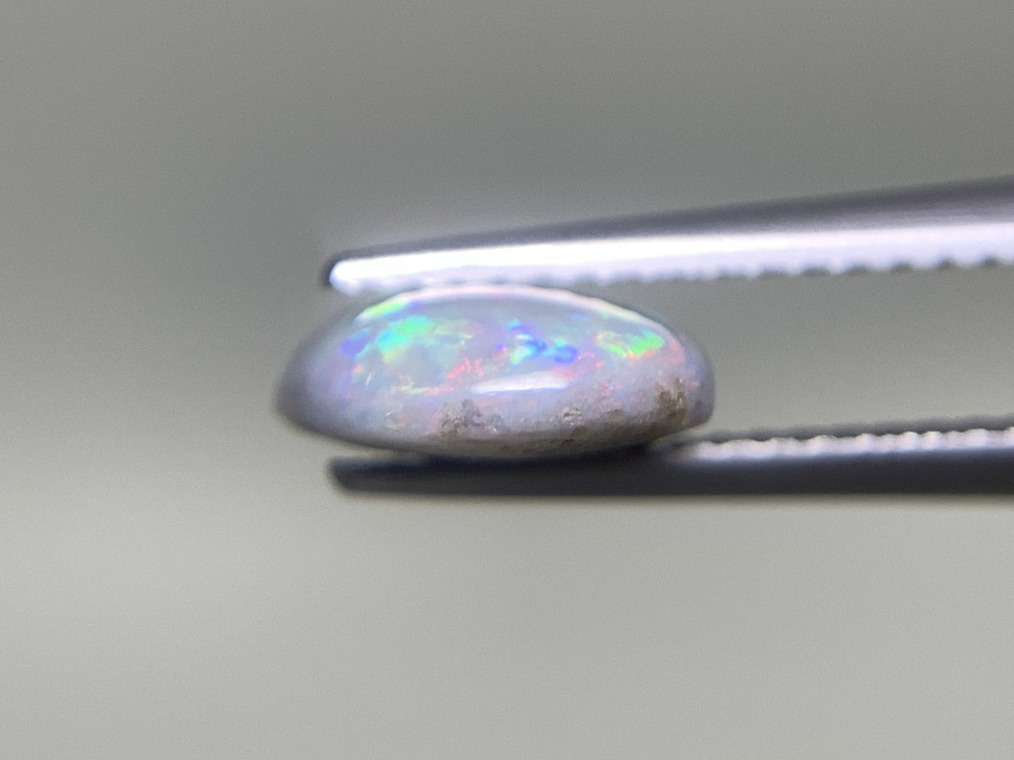 ブラックオパール 2.020ct 宝石ソーティング付き  11.2㎜×8.7㎜×3.5㎜  ルース（ 裸石 ） 3161Y
