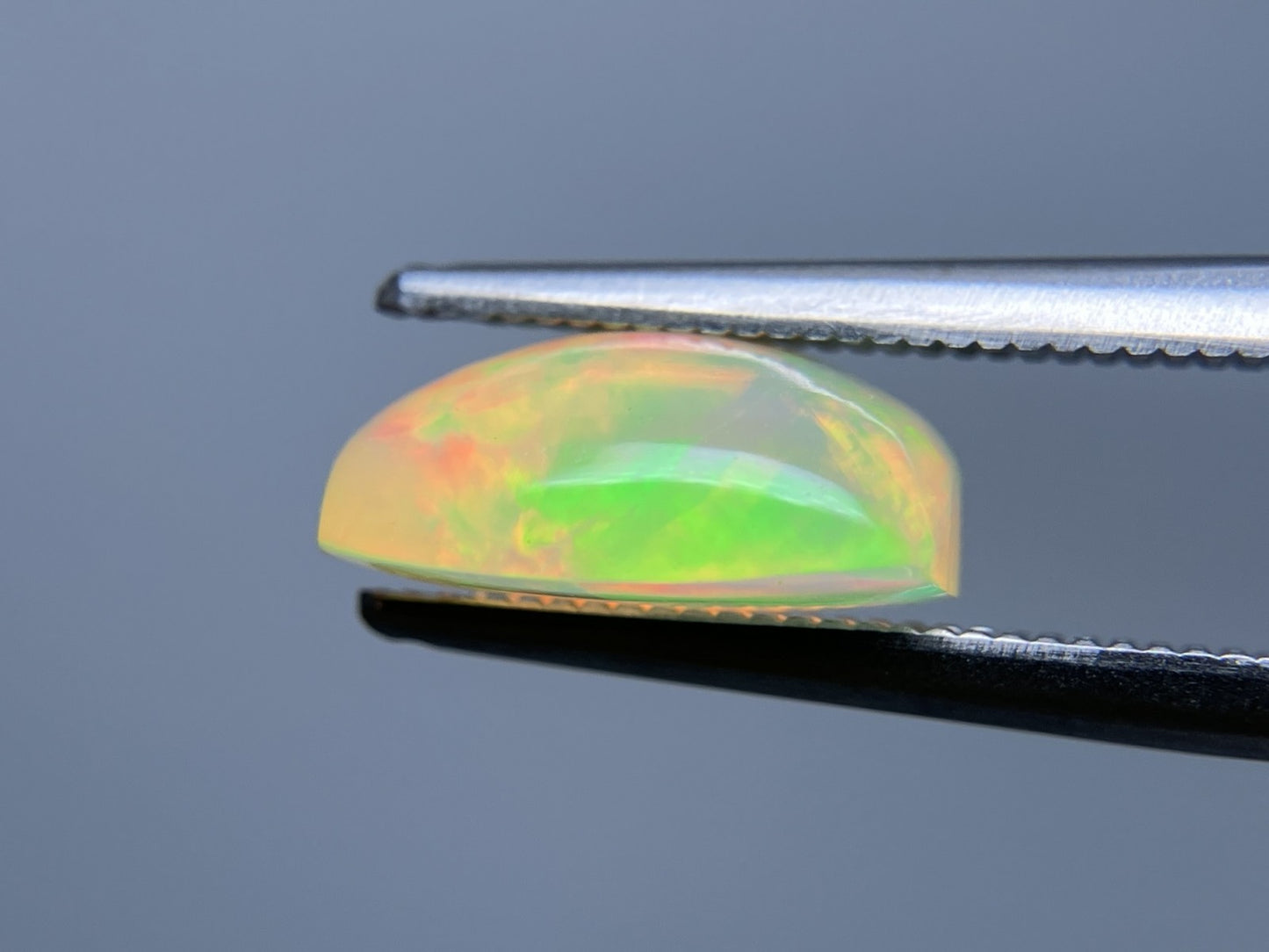 オパール 2.267ct 宝石ソーティング付き 16.1㎜×12.7㎜×9.8㎜ ルース（ 裸石 ） 3608S