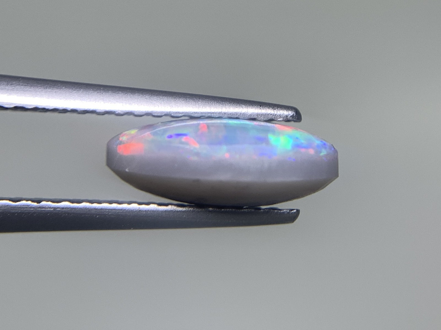 ブラックオパール 1.586ct 宝石ソーティング付き  10.4㎜×6.5㎜×3.9㎜  ルース（ 裸石 ） 3188Y