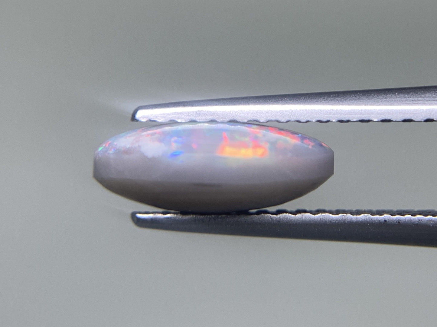 ブラックオパール 1.586ct 宝石ソーティング付き  10.4㎜×6.5㎜×3.9㎜  ルース（ 裸石 ） 3188Y