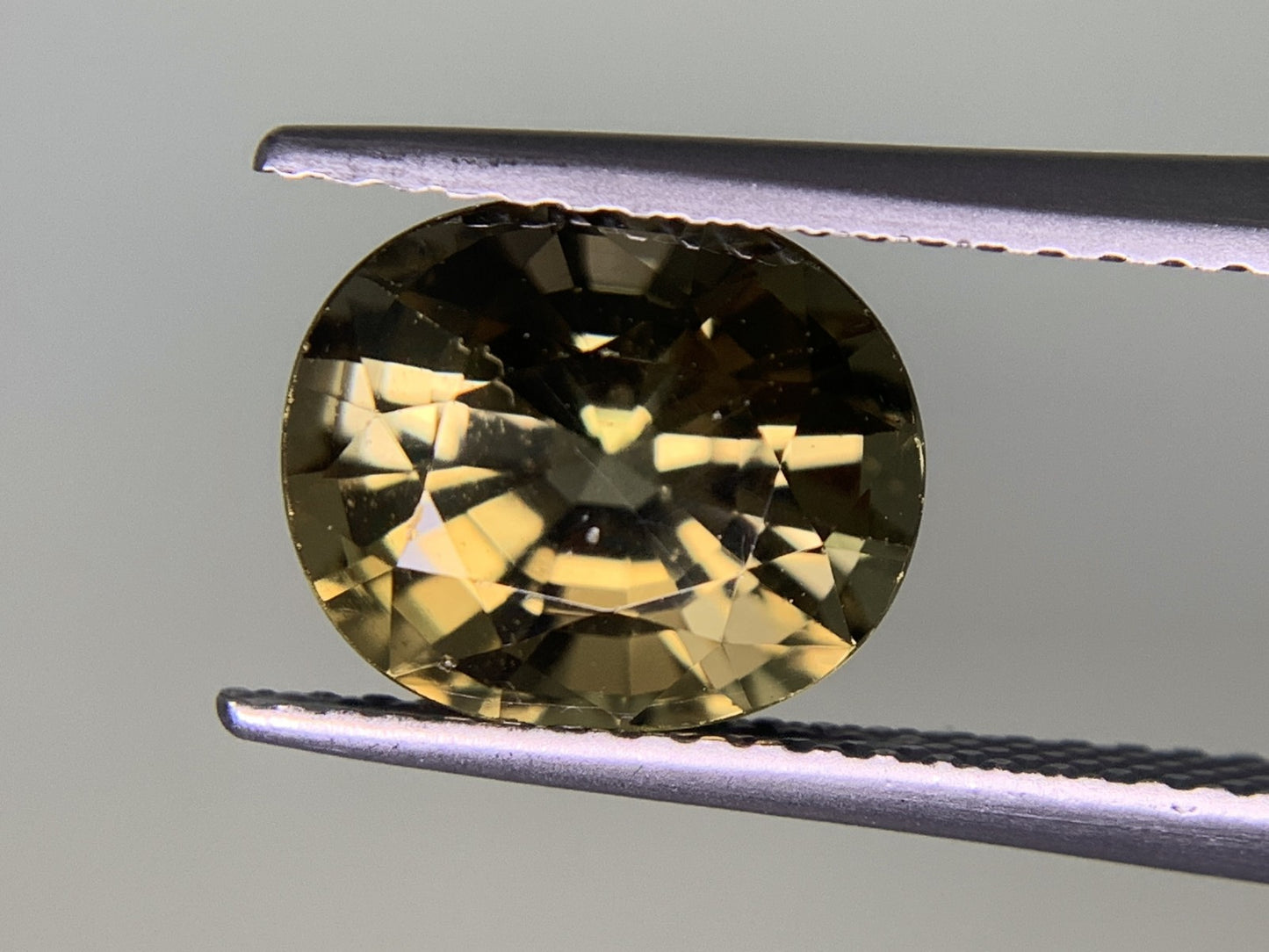 トルマリン 3.288ct 宝石ソーティング付き 9.6㎜×8.0㎜×6.6㎜ ルース（ 裸石 ） 3751Y