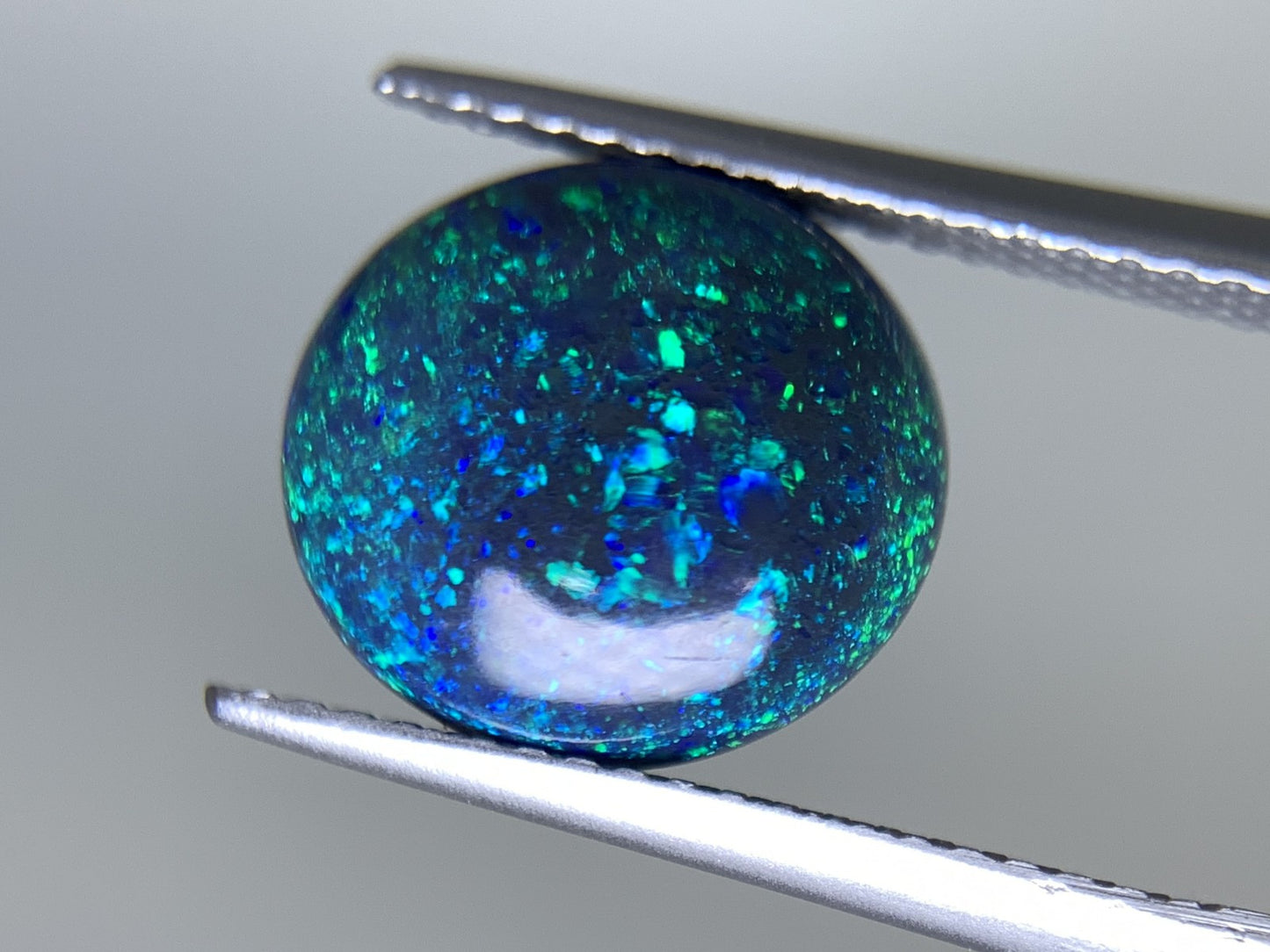 ブラックオパール  天然  3.328ct  中央宝石ソーティング付き  11.4㎜×10.5㎜×4.5㎜   天然 ルース（ 裸石 ） 5335Y