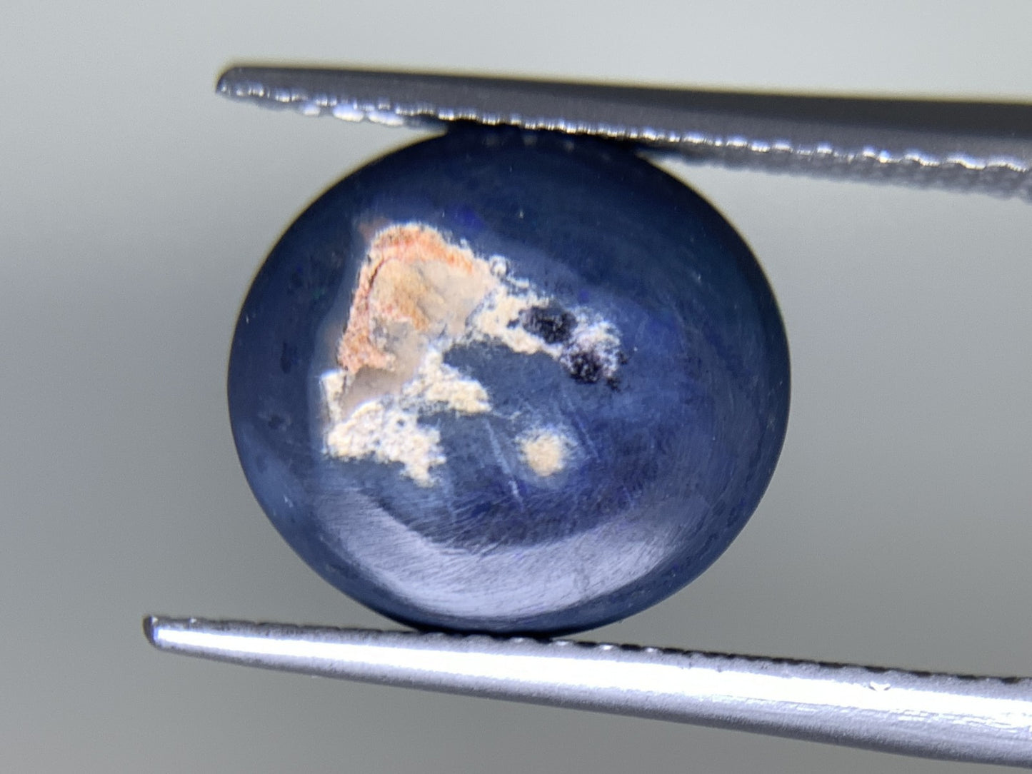 ブラックオパール  天然  3.328ct  中央宝石ソーティング付き  11.4㎜×10.5㎜×4.5㎜   天然 ルース（ 裸石 ） 5335Y
