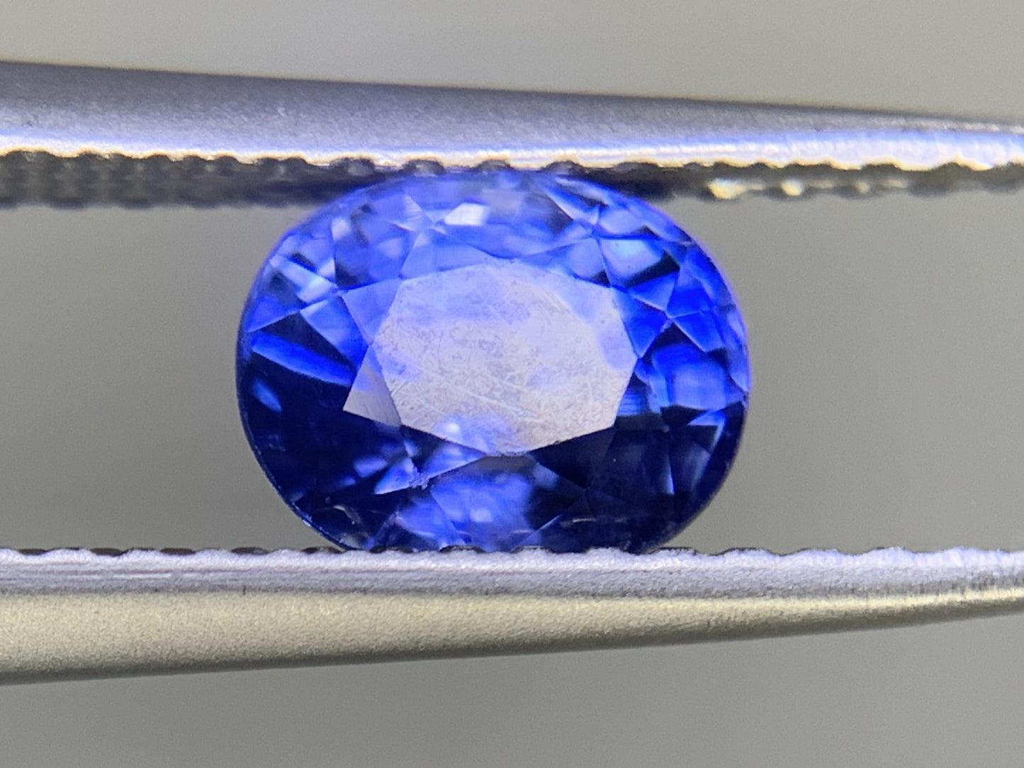 サファイア 1.172ct  宝石ソーティング付き  6.2㎜×5.1㎜×4.1㎜　  ルース（ 裸石 ） 1841Y