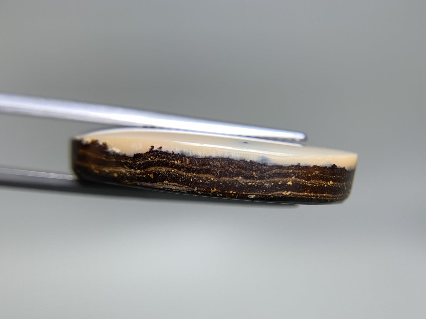 ボルダーオパール 天然 37.466ct 宝石ソーティング付き 28.5㎜×22.0㎜×5.9㎜ ルース（ 裸石 ） 8196Y