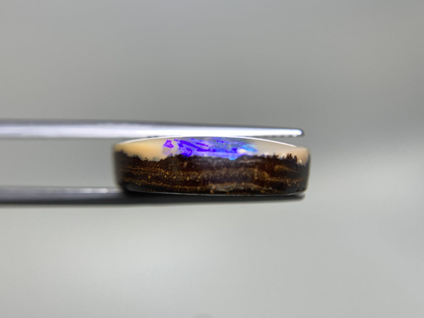 ボルダーオパール 天然 37.466ct 宝石ソーティング付き 28.5㎜×22.0㎜×5.9㎜ ルース（ 裸石 ） 8196Y