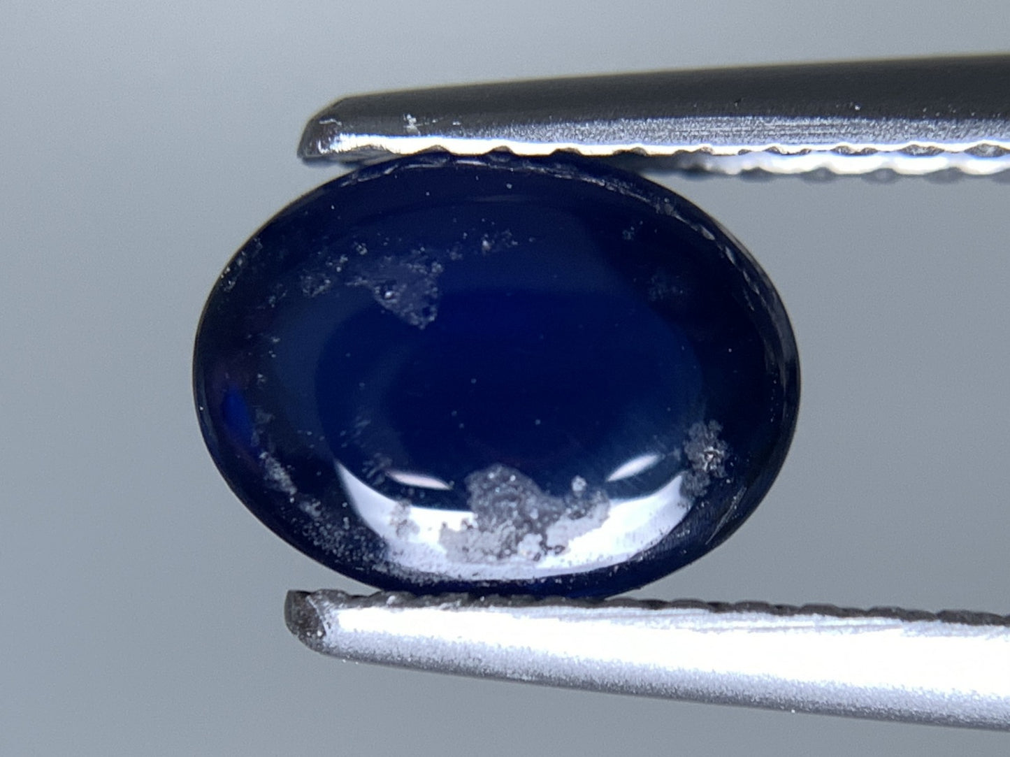 サファイア 天然 2.411ct 宝石ソーティング付き 8.1㎜×6.1㎜×4.3㎜ ルース（ 裸石 ） 7136Y
