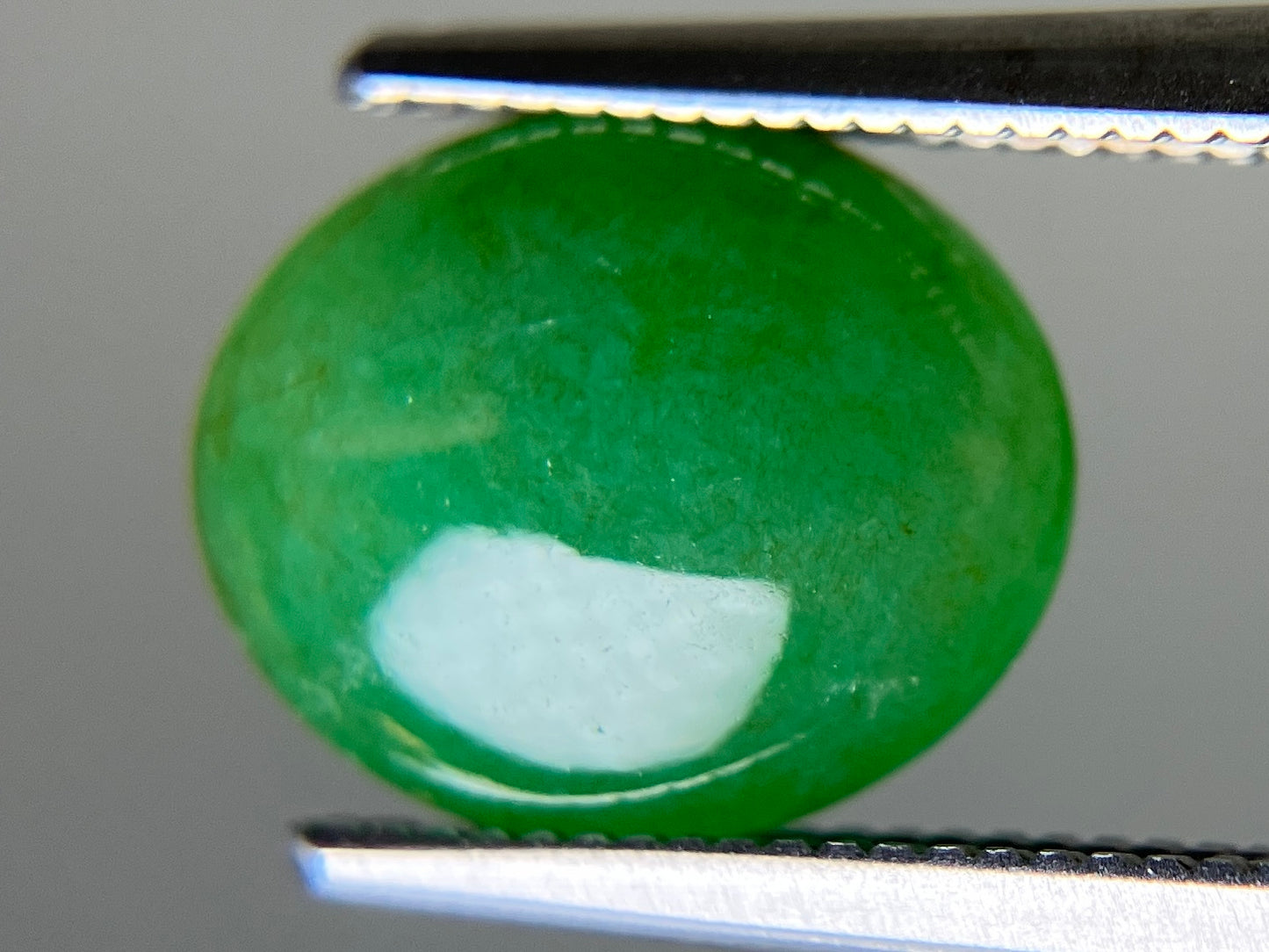 ひすい（ヒスイ 翡翠） 天然 2.948ct 宝石ソーティング付き 10.0㎜×8.3㎜×3.9㎜ ルース（ 裸石 ） 8065YY