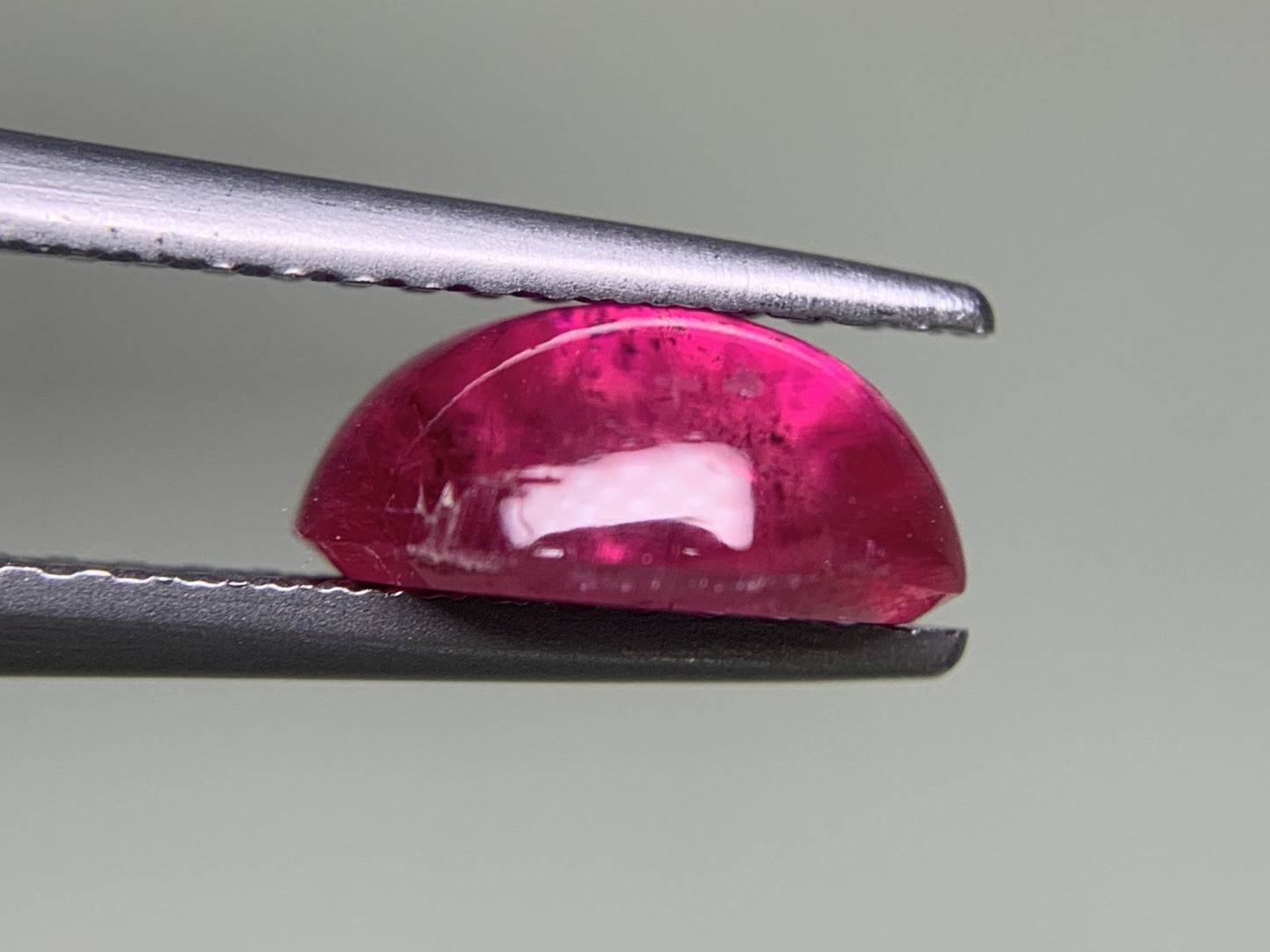 ピンクトルマリン 1.835ct 宝石ソーティング付き  8.7㎜×6.7㎜×3.8㎜  ルース（ 裸石 ） 3575Y