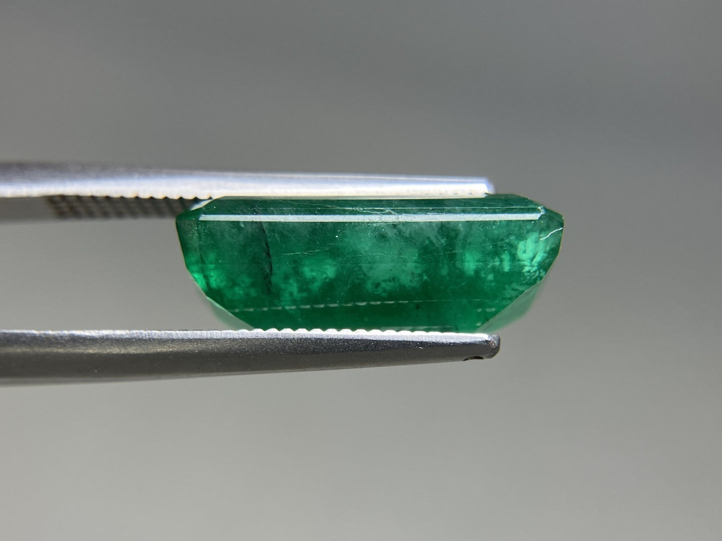 エメラルド 天然 6.810ct 中央宝石ソーティング付き 15.55㎜×8.84㎜×5.73㎜ 天然 ルース（ 裸石 ） 5191YY