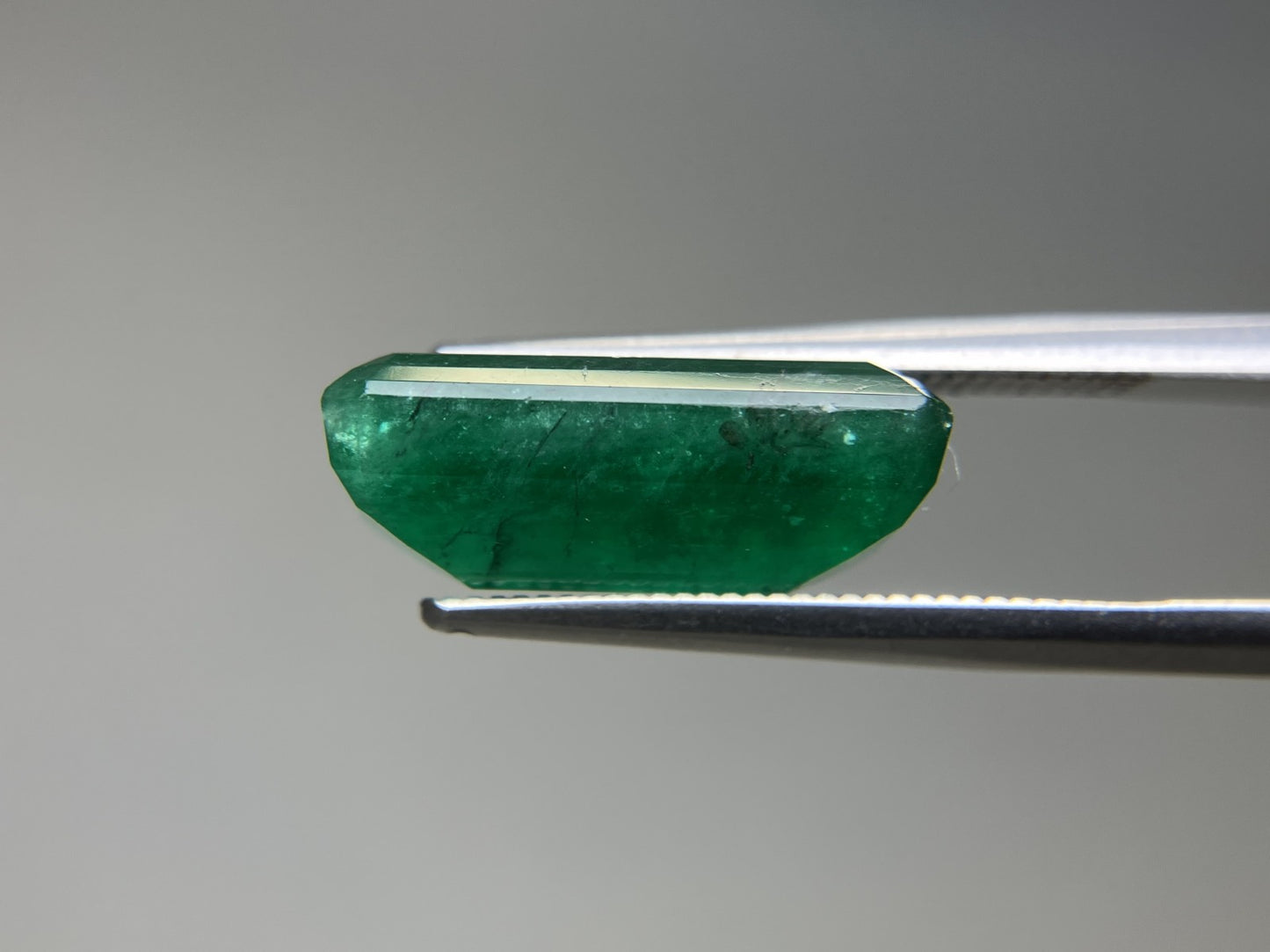 エメラルド 天然 6.810ct 中央宝石ソーティング付き 15.55㎜×8.84㎜×5.73㎜ 天然 ルース（ 裸石 ） 5191YY