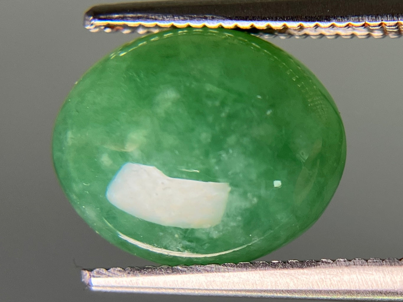 ひすい（ヒスイ 翡翠） 天然 4.119ct 宝石ソーティング付き 11.0㎜×9.2㎜×4.6㎜ ルース（ 裸石 ） 8066YY