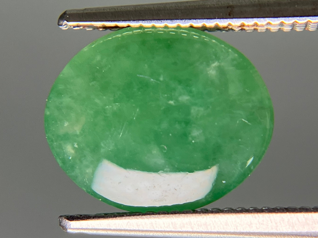 ひすい（ヒスイ 翡翠） 天然 4.119ct 宝石ソーティング付き 11.0㎜×9.2㎜×4.6㎜ ルース（ 裸石 ） 8066YY