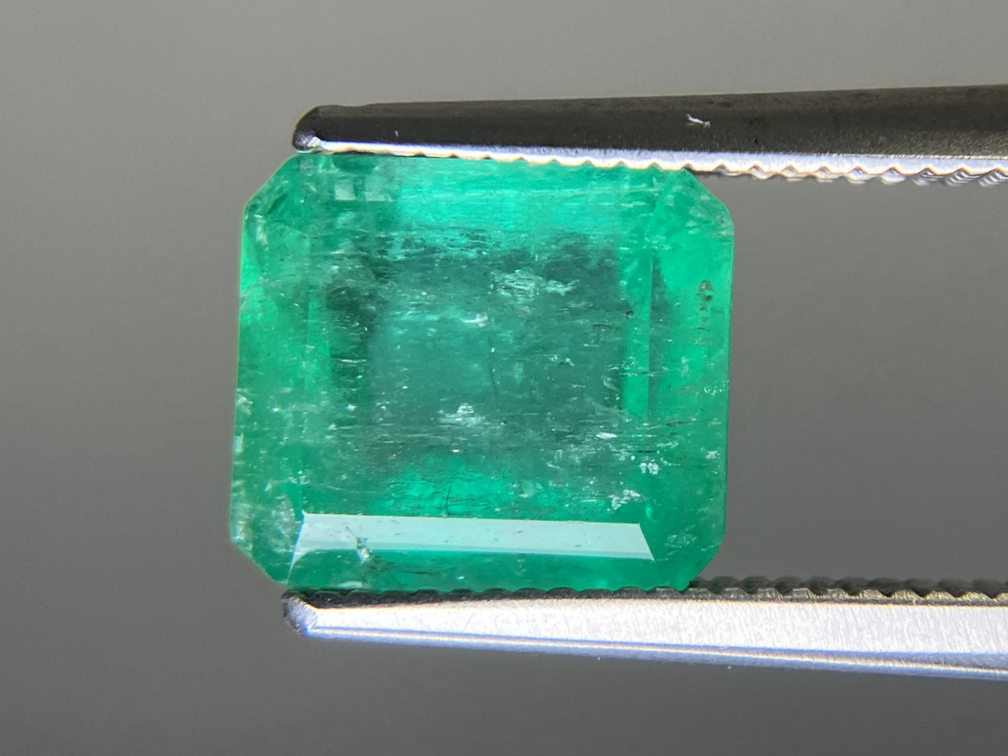 エメラルド 天然 3.035ct 中央宝石ソーティング付き 9.01㎜×7.99㎜×5.08㎜ 天然 ルース（ 裸石 ） 5245YY