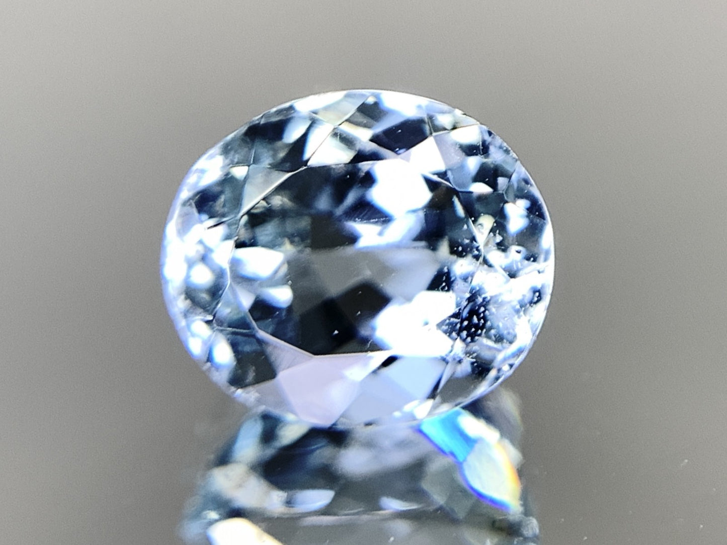 アクアマリン 天然  2.178ct  宝石ソーティング付き  8.4㎜×7.2㎜×5.6㎜  ルース（ 裸石 ）  5358Y