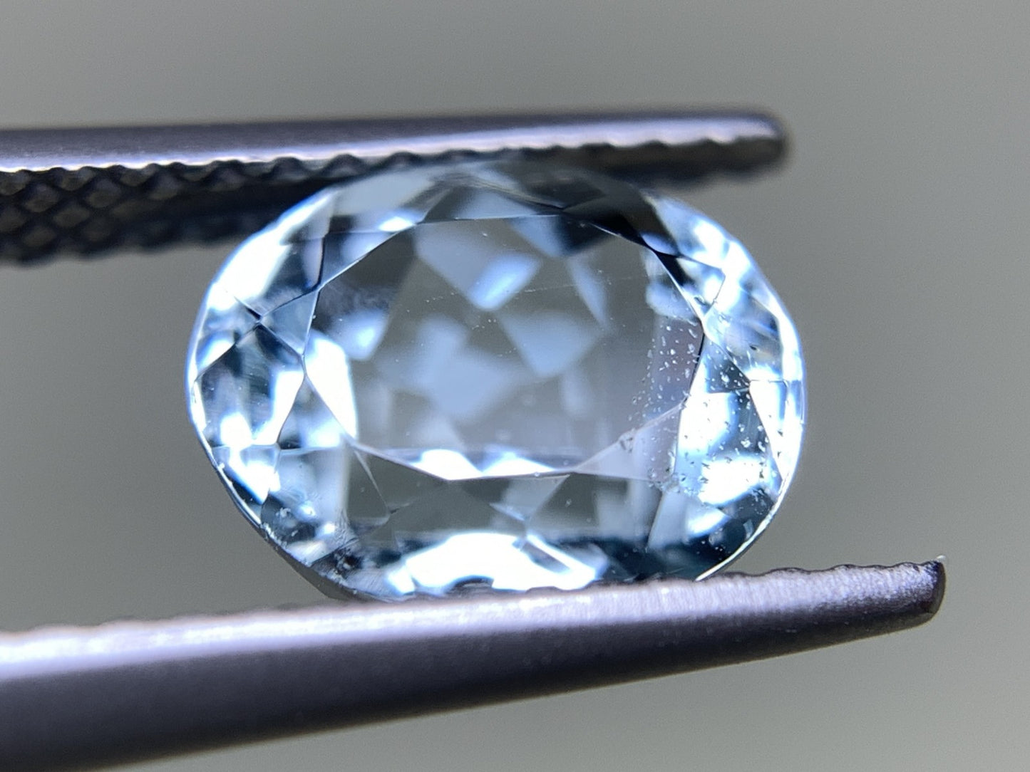 アクアマリン 天然  2.178ct  宝石ソーティング付き  8.4㎜×7.2㎜×5.6㎜  ルース（ 裸石 ）  5358Y