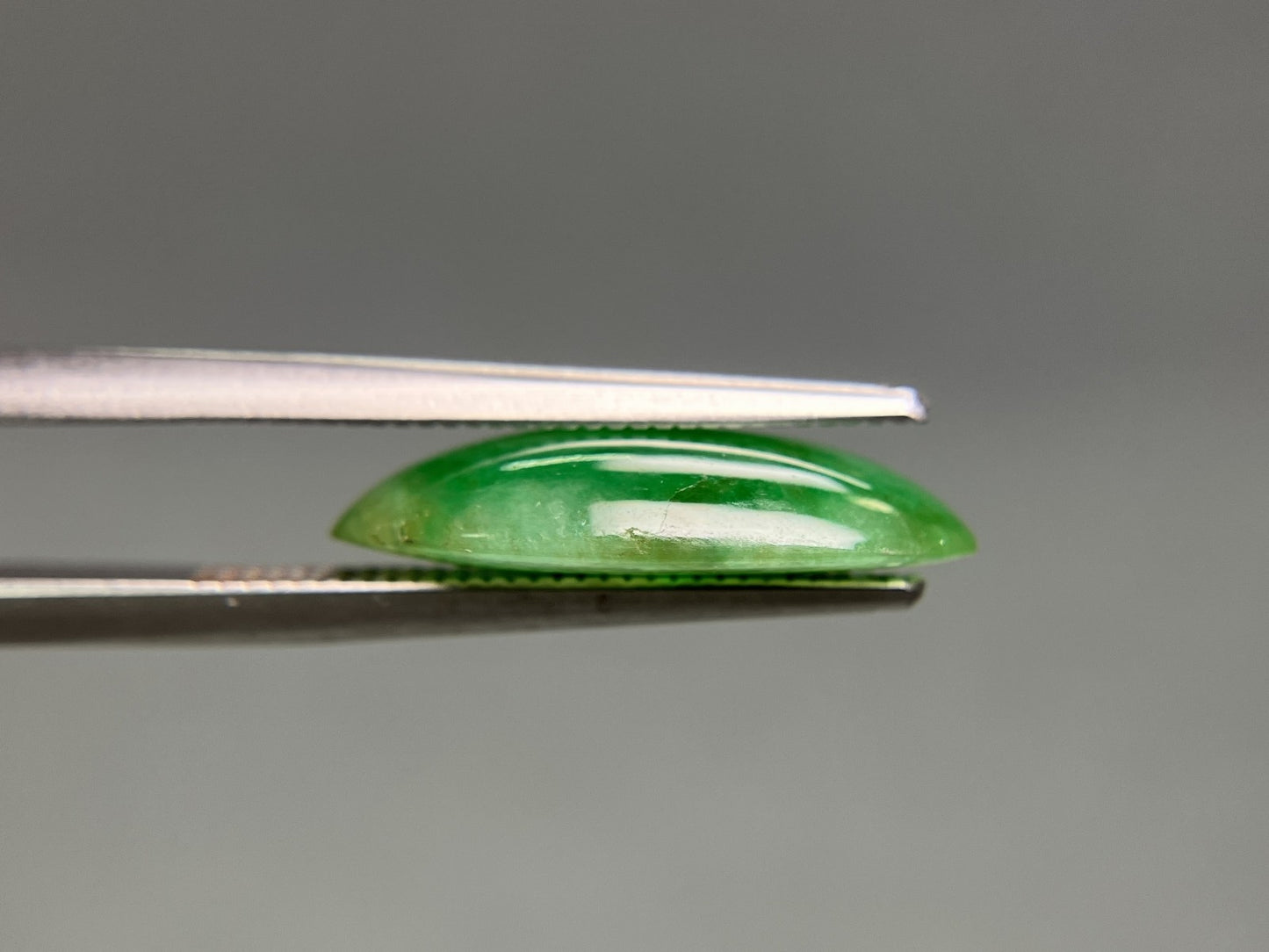 ひすい（ヒスイ 翡翠） 天然 5.117ct 宝石ソーティング付き 16.6㎜×9.3㎜×3.8㎜ ルース（ 裸石 ） 8164YY