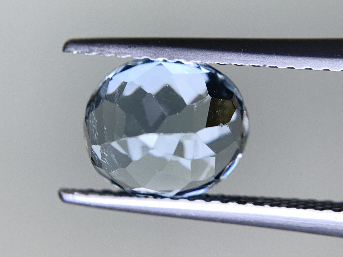 アクアマリン 天然  2.178ct  宝石ソーティング付き  8.4㎜×7.2㎜×5.6㎜  ルース（ 裸石 ）  5358Y