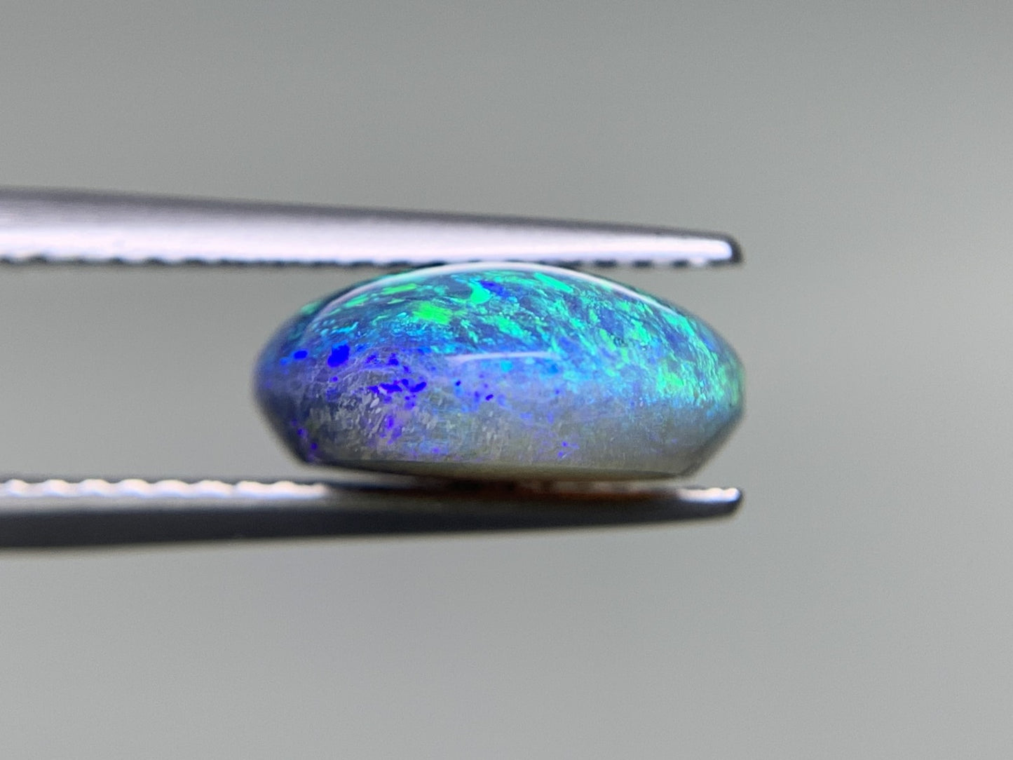 ブラックオパール 4.588ct 宝石ソーティング付き  13.2㎜×11.2㎜×5.0㎜  ルース（ 裸石 ） 3234Y