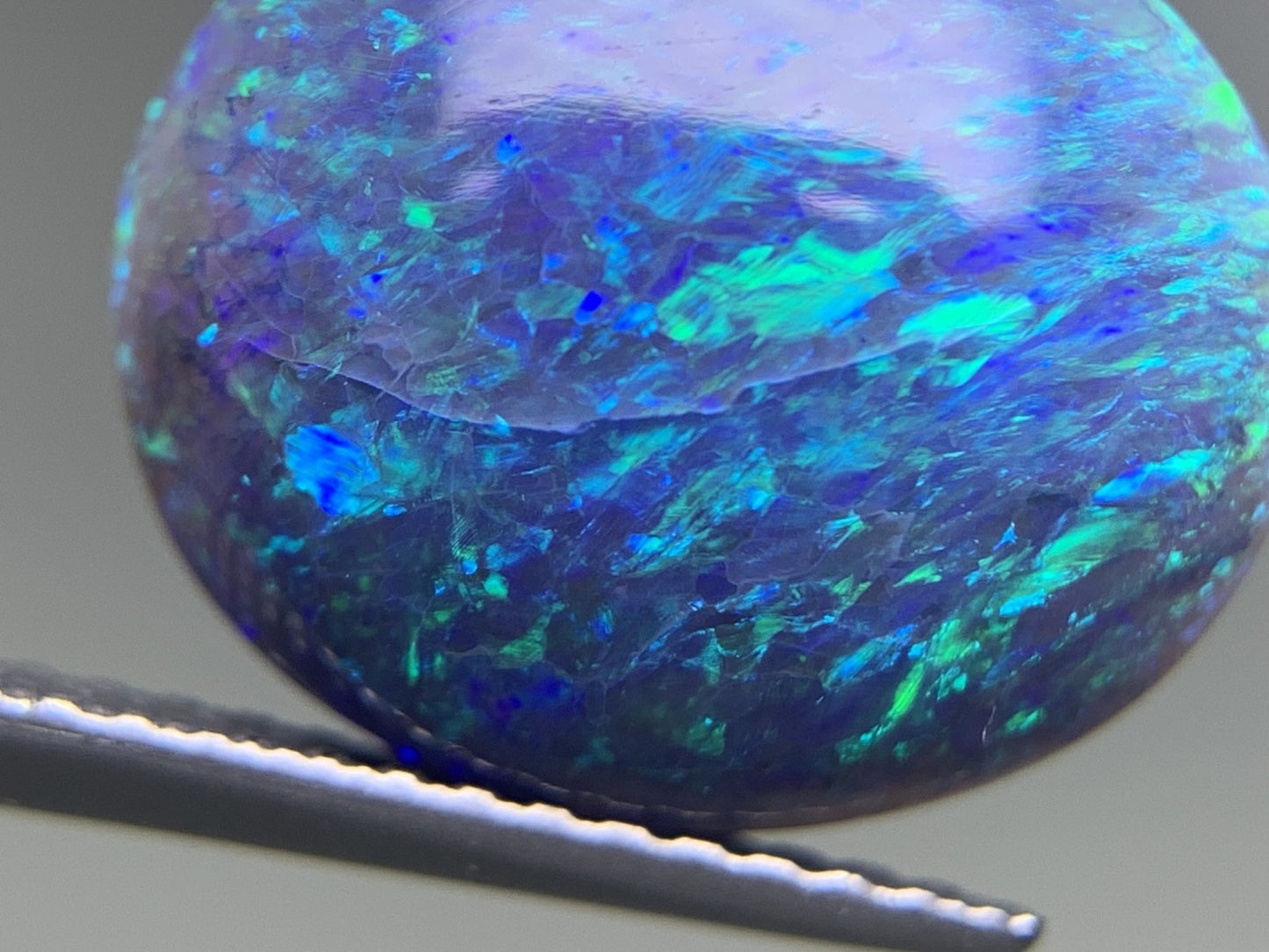 ブラックオパール 4.588ct 宝石ソーティング付き  13.2㎜×11.2㎜×5.0㎜  ルース（ 裸石 ） 3234Y
