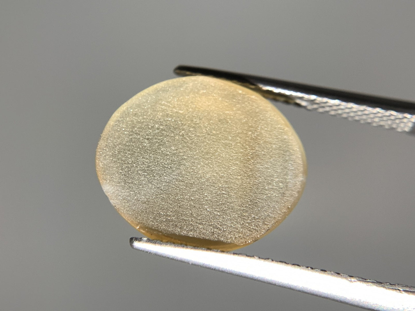 クリソベリルキャッツアイ 天然 5.637ct 宝石ソーティング付き 14.4㎜×12.0㎜×3.1㎜ ルース（ 裸石 ） 8242Y