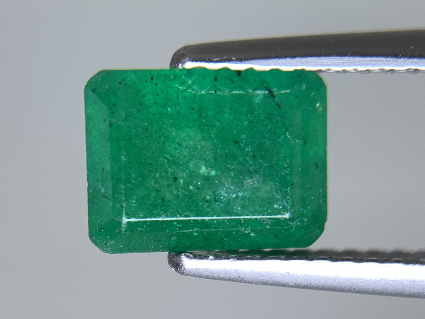 クォーツァイト 天然 1.958ct 宝石ソーティング付き 8.5㎜×6.5㎜×4.6㎜ ルース（ 裸石 ） 7122Y