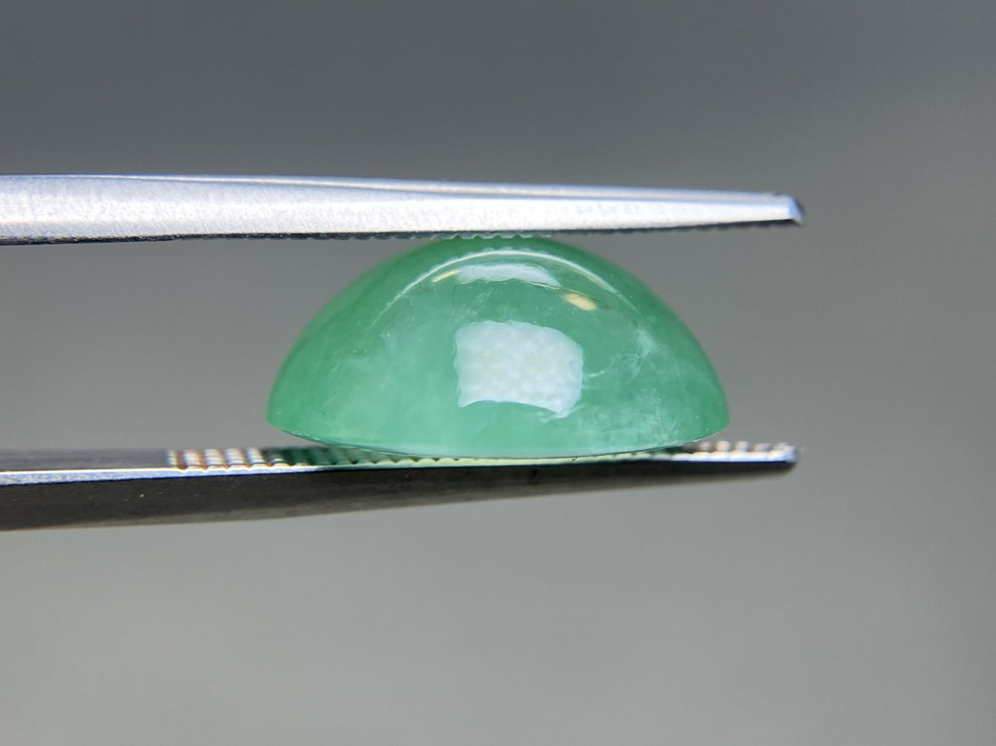 ひすい（ヒスイ 翡翠） 天然 9.334ct 宝石ソーティング付き 13.8㎜×12.5㎜×6.3㎜ ルース（ 裸石 ） 8053YY