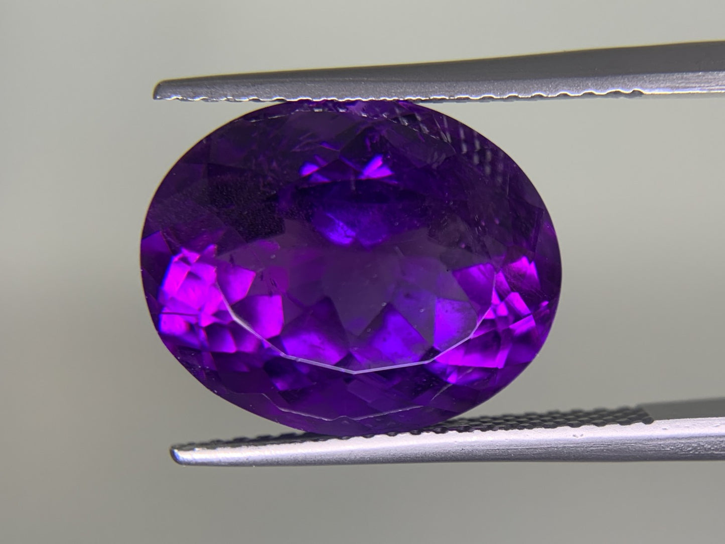 アメシスト（紫水晶） 9.157ct 宝石ソーティング付き  14.9㎜×12.2㎜×9.1㎜  ルース（ 裸石 ） 4001Y