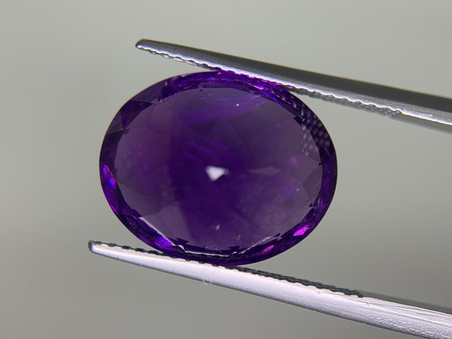 アメシスト（紫水晶） 9.157ct 宝石ソーティング付き  14.9㎜×12.2㎜×9.1㎜  ルース（ 裸石 ） 4001Y