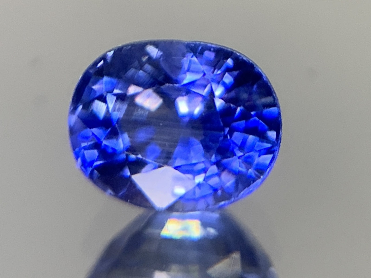 サファイア 1.172ct  宝石ソーティング付き  6.2㎜×5.1㎜×4.1㎜　  ルース（ 裸石 ） 1841Y