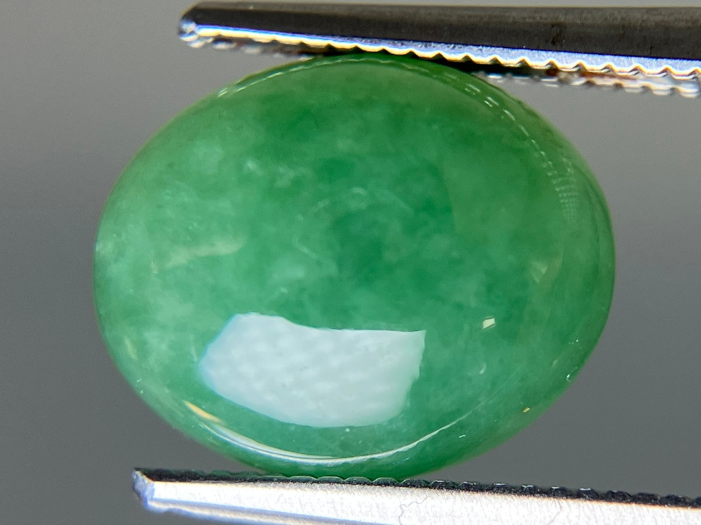 ひすい（ヒスイ 翡翠） 天然 4.640ct 宝石ソーティング付き 11.1㎜×9.3㎜×4.7㎜ ルース（ 裸石 ） 8057YY