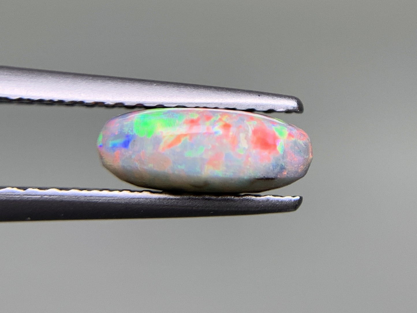 ブラックオパール 1.195ct 宝石ソーティング付き  9.1㎜×5.9㎜×3.5㎜  ルース（ 裸石 ） 3165Y