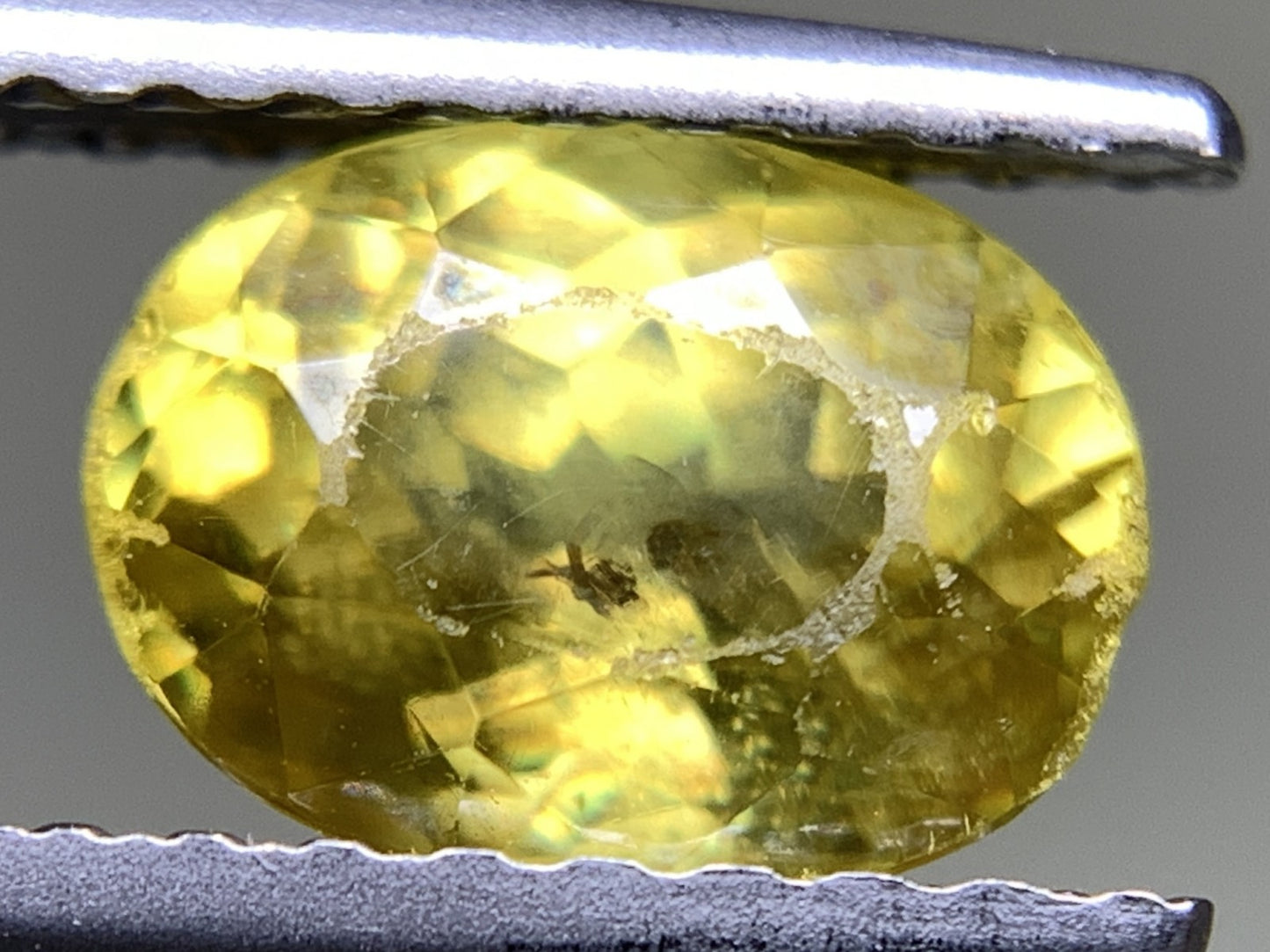 スフェーン 天然 1.033ct 宝石ソーティング付き 6.9㎜×5.2㎜×3.6㎜ ルース（ 裸石 ） 5367Y
