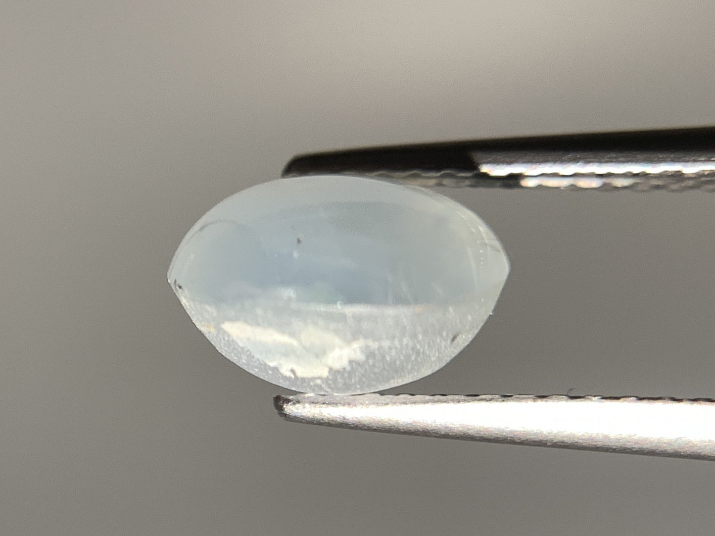 スターサファイア 天然 3.198ct 宝石ソーティング付き 8.6㎜×7.0㎜×5.4㎜ ルース（ 裸石 ） 8285Y