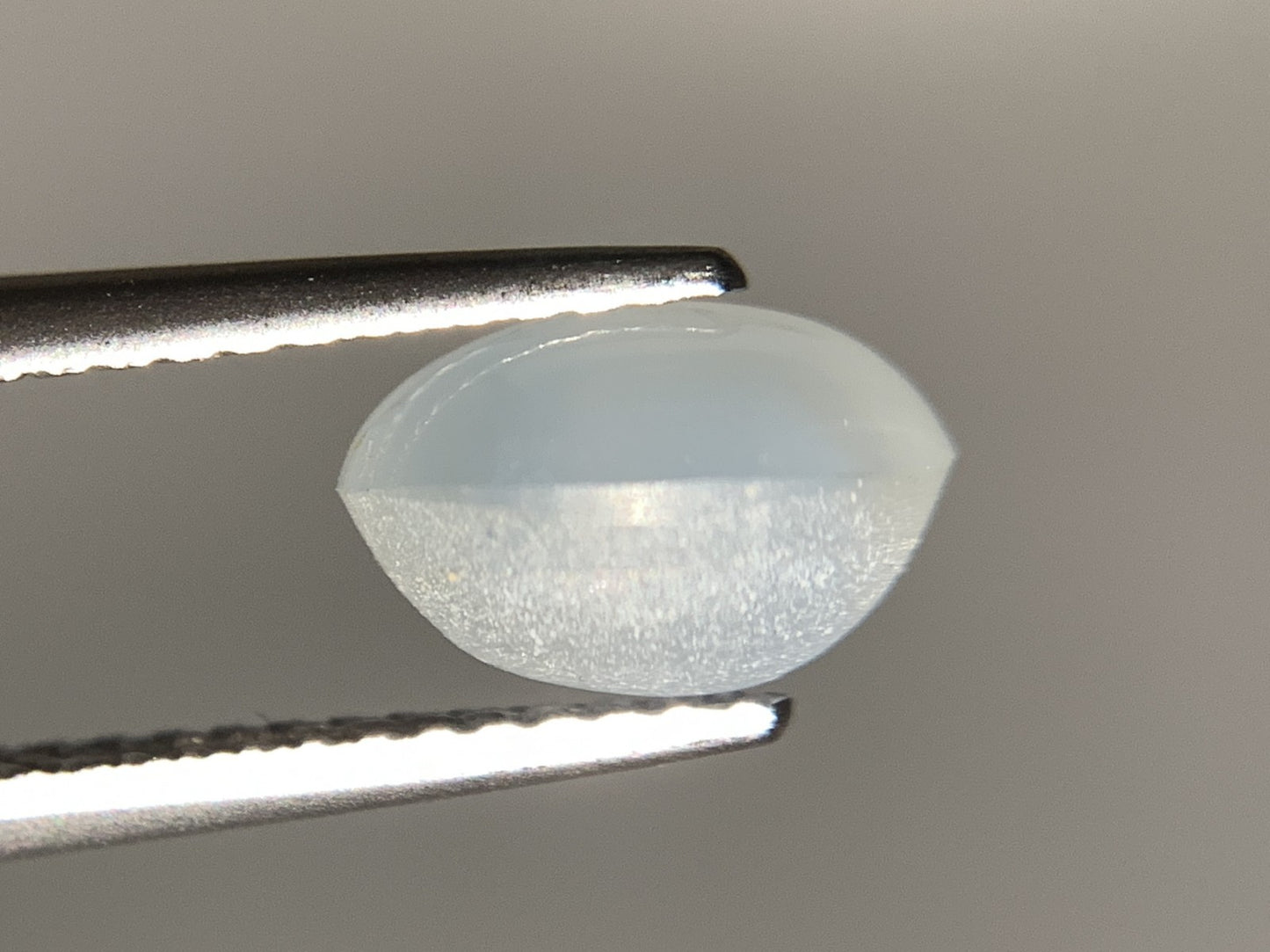 スターサファイア 天然 3.198ct 宝石ソーティング付き 8.6㎜×7.0㎜×5.4㎜ ルース（ 裸石 ） 8285Y