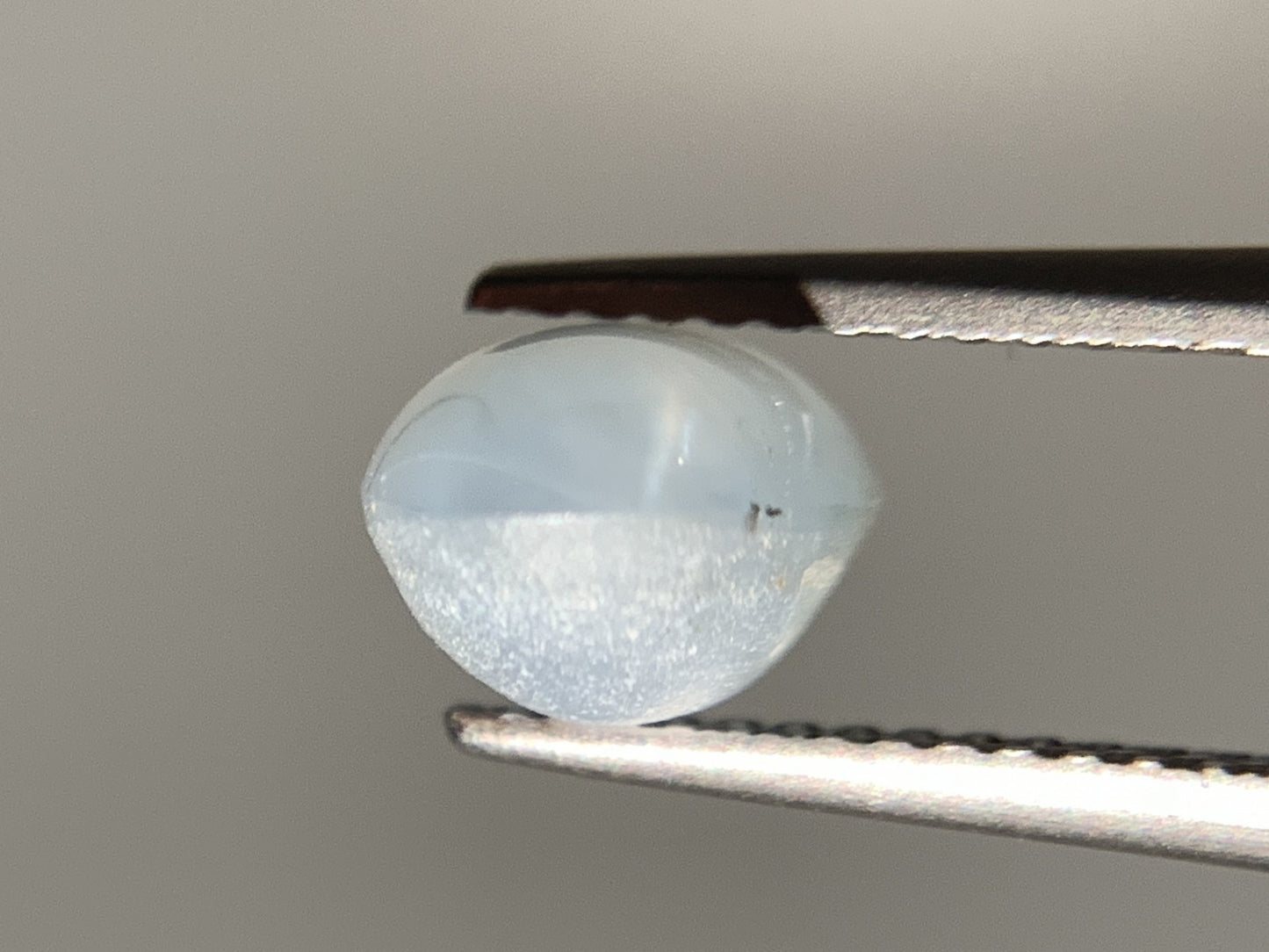 スターサファイア 天然 3.198ct 宝石ソーティング付き 8.6㎜×7.0㎜×5.4㎜ ルース（ 裸石 ） 8285Y