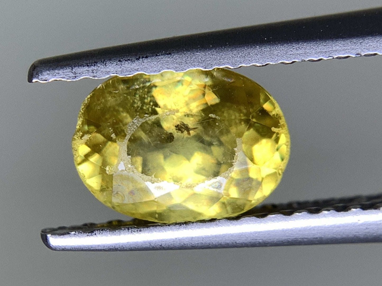 スフェーン 天然 1.033ct 宝石ソーティング付き 6.9㎜×5.2㎜×3.6㎜ ルース（ 裸石 ） 5367Y