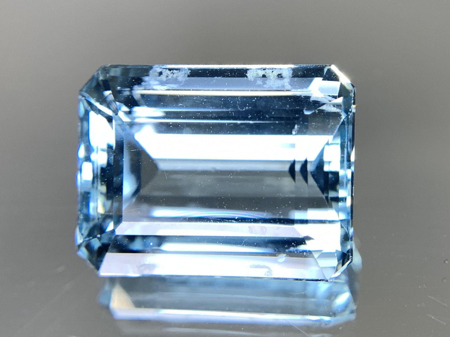 アクアマリン 天然 12.124ct 宝石ソーティング付き 16.0㎜×12.2㎜×8.1㎜ ルース（ 裸石 ） 7104Y