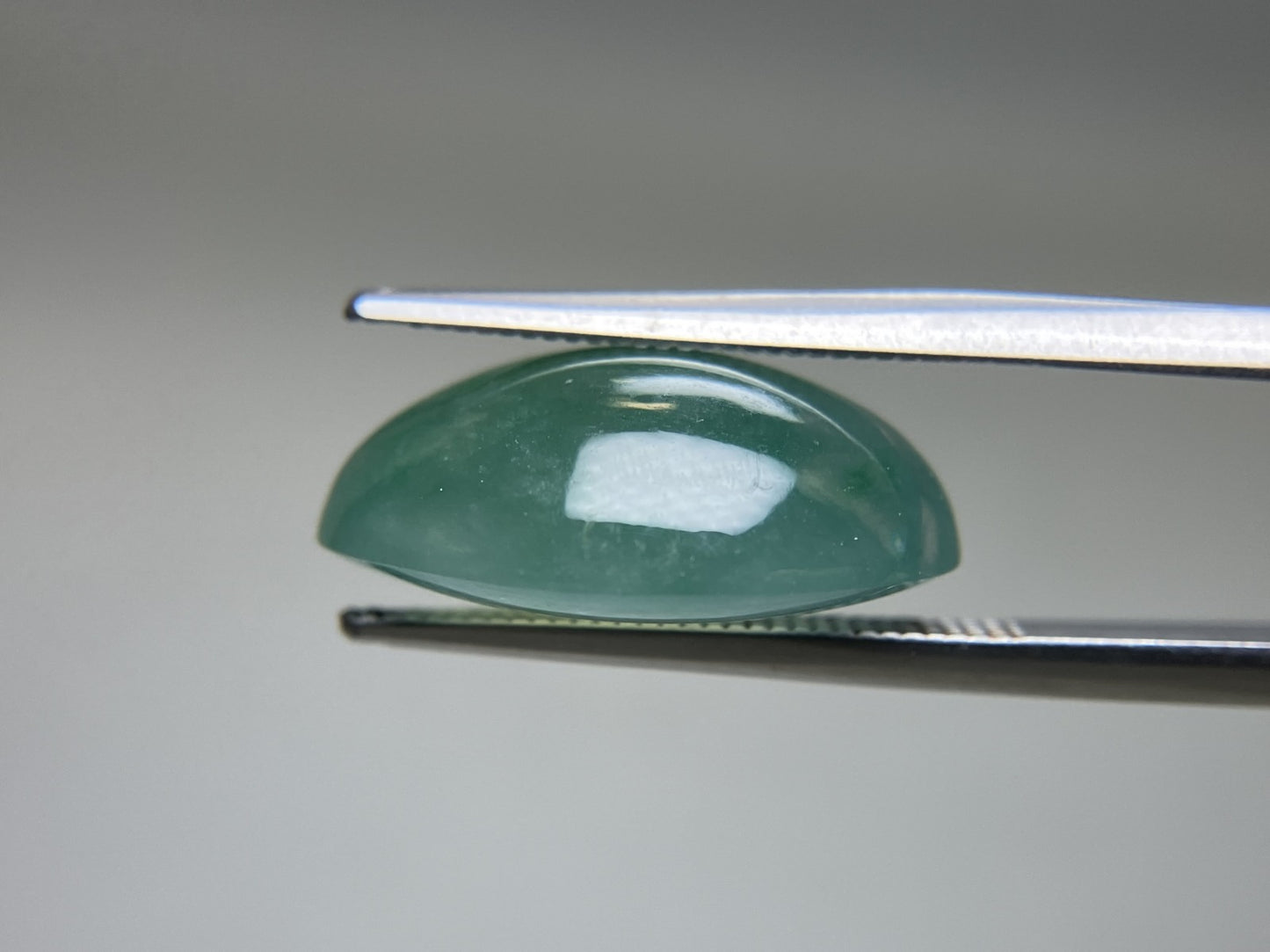 ヒスイ 翡翠 天然 14.805ct 宝石ソーティング付き 17.6㎜×13.0㎜×7.3㎜ 天然 ルース（ 裸石 ） 5243YY