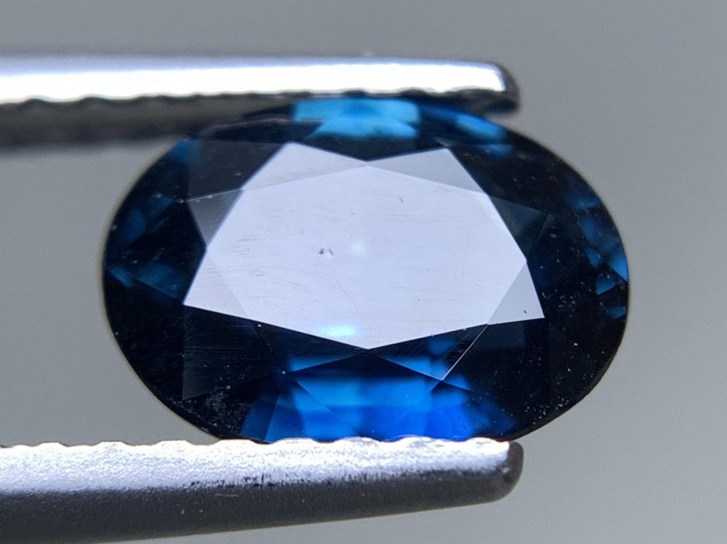 サファイア 天然 1.350ct 宝石ソーティング付き 7.5㎜×5.8㎜×3.3㎜ ルース（ 裸石 ） 8218Y