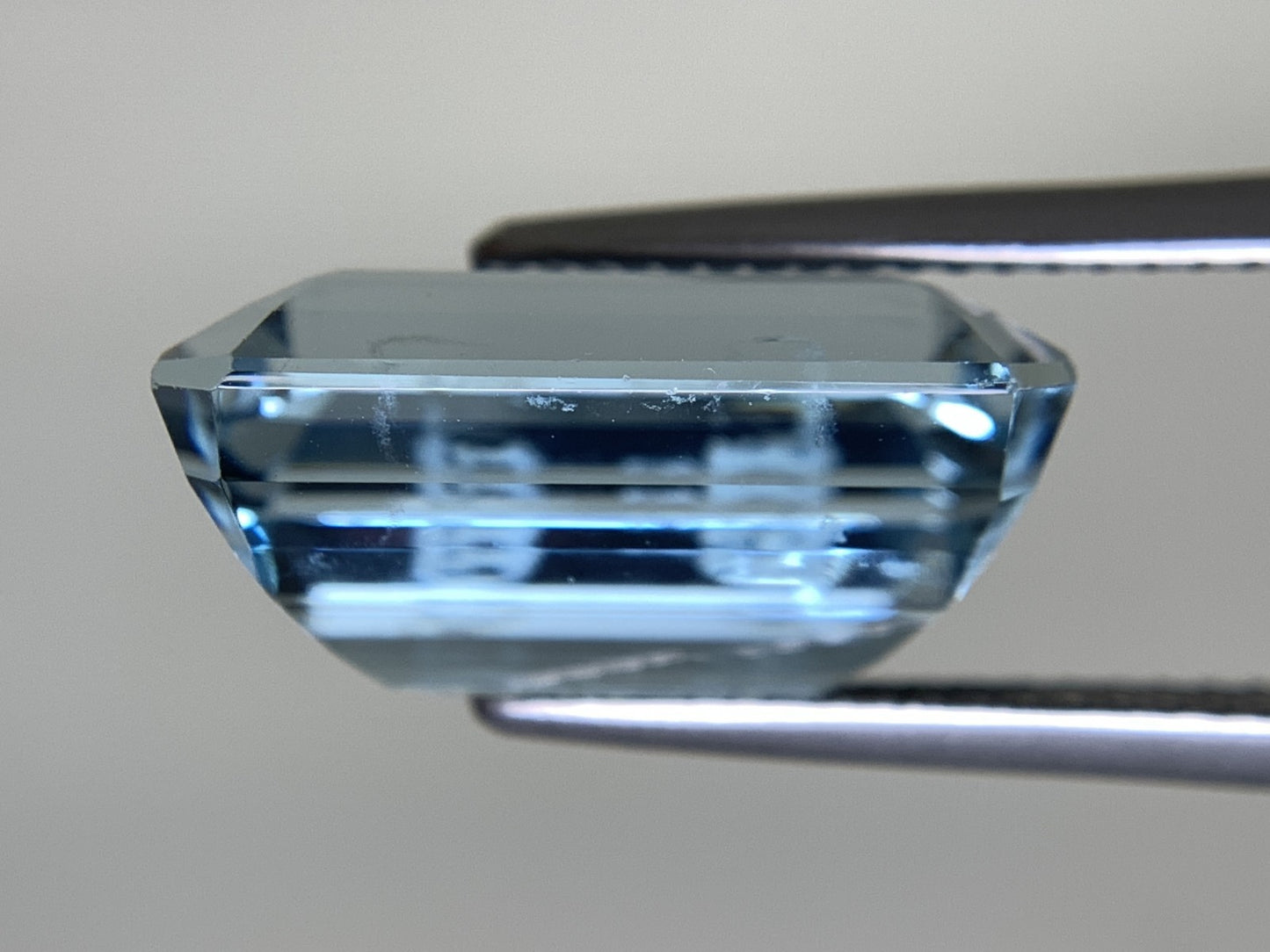 アクアマリン 天然 12.124ct 宝石ソーティング付き 16.0㎜×12.2㎜×8.1㎜ ルース（ 裸石 ） 7104Y