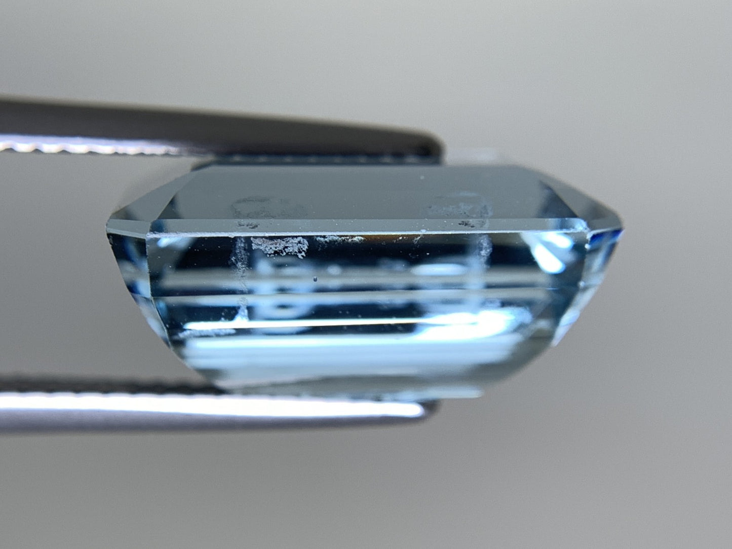 アクアマリン 天然 12.124ct 宝石ソーティング付き 16.0㎜×12.2㎜×8.1㎜ ルース（ 裸石 ） 7104Y