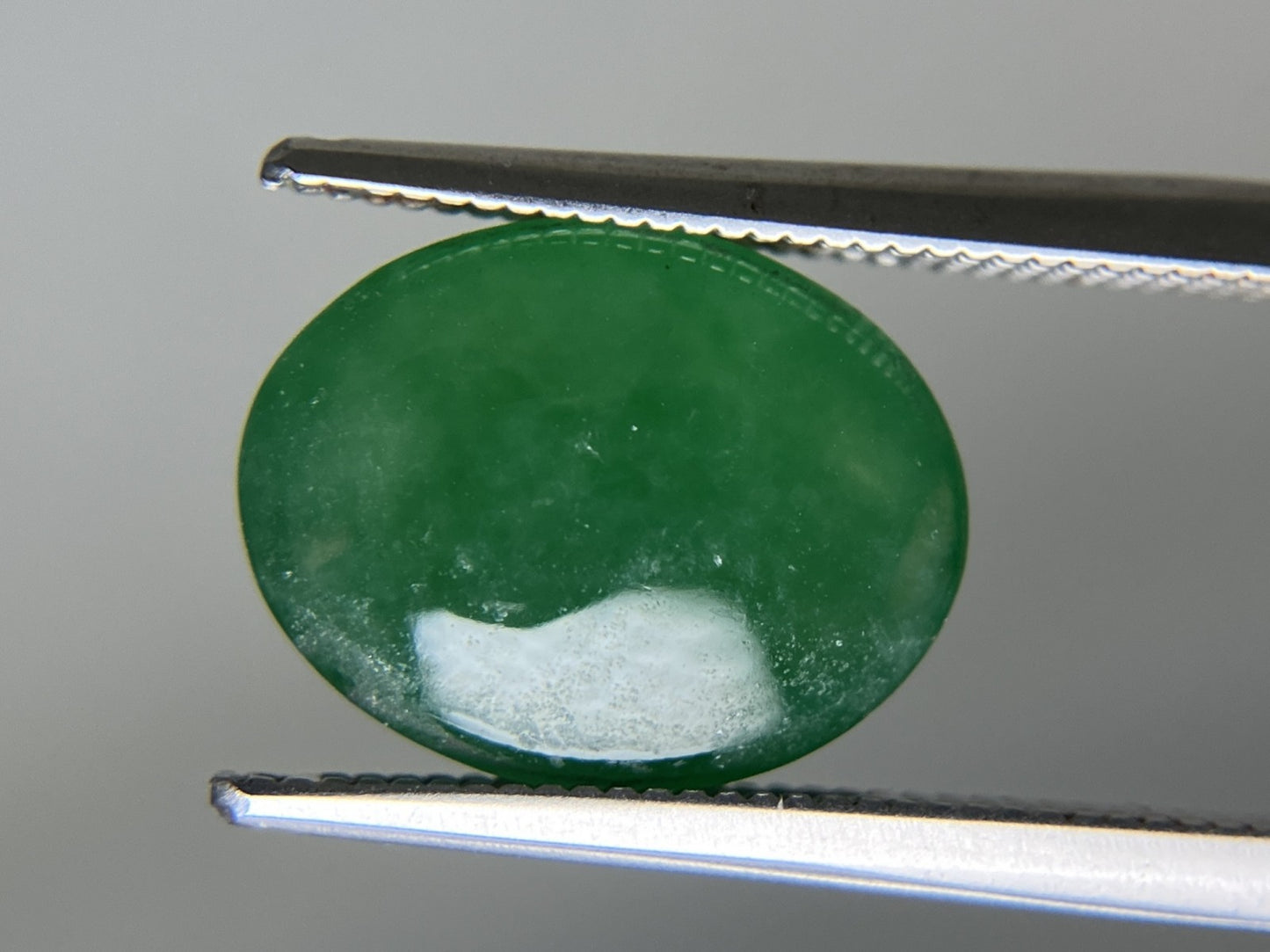 ヒスイ 翡翠  天然  6.426ct  宝石ソーティング付き  12.3㎜×9.7㎜×5.8㎜   天然 ルース（ 裸石 ） 5215YY