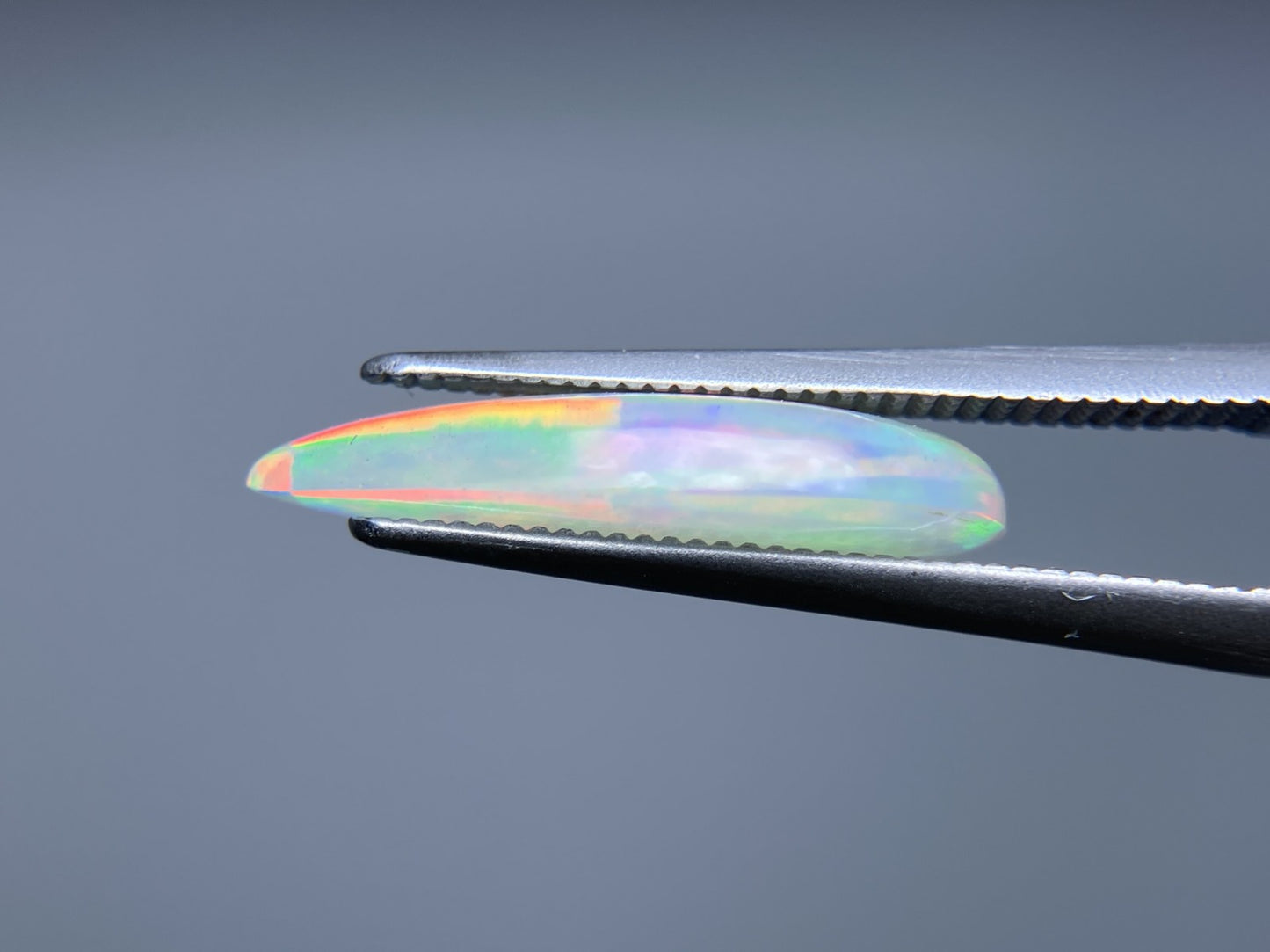 オパール 2.511ct 宝石ソーティング付き 17.4㎜×8.4㎜×3.3㎜ ルース（ 裸石 ） 3630S