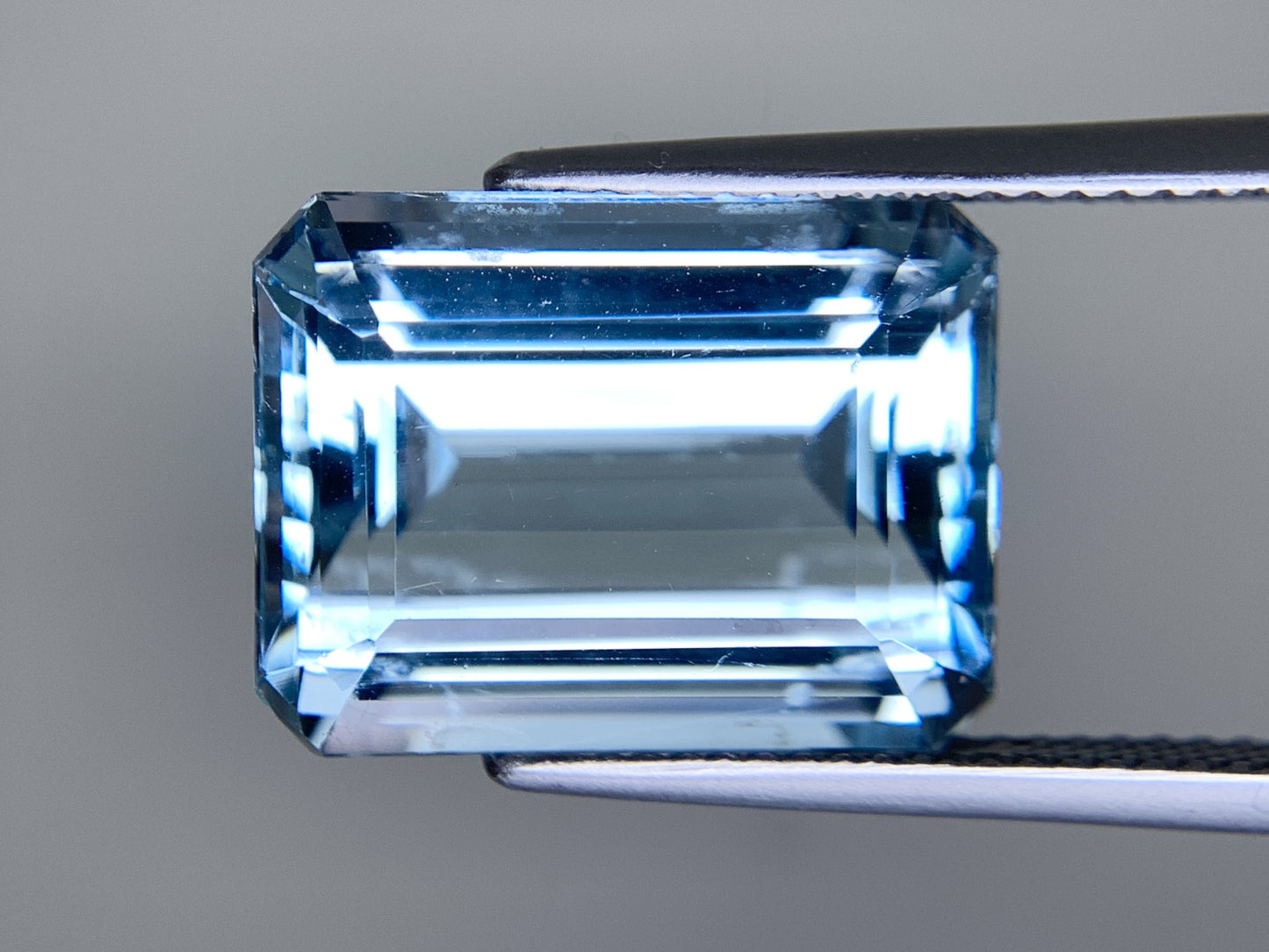 アクアマリン 天然 12.124ct 宝石ソーティング付き 16.0㎜×12.2㎜×8.1㎜ ルース（ 裸石 ） 7104Y