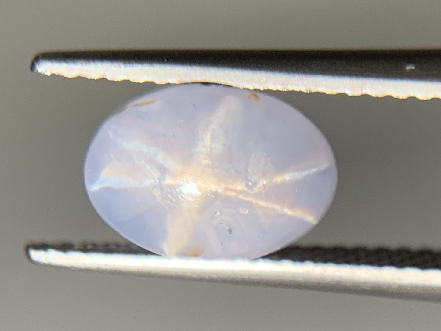 スターサファイア 天然 4.030ct 宝石ソーティング付き 9.4㎜×6.8㎜×5.2㎜ ルース（ 裸石 ） 6352Y
