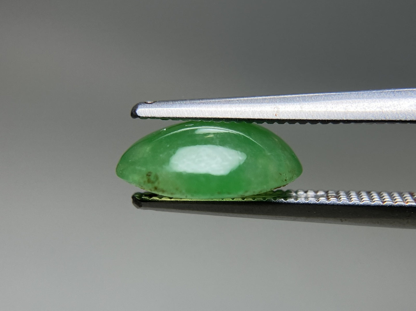 ヒスイ 翡翠 天然 3.471ct 宝石ソーティング付き 10.7㎜×8.4㎜×4.3㎜ 天然 ルース（ 裸石 ） 5226YY