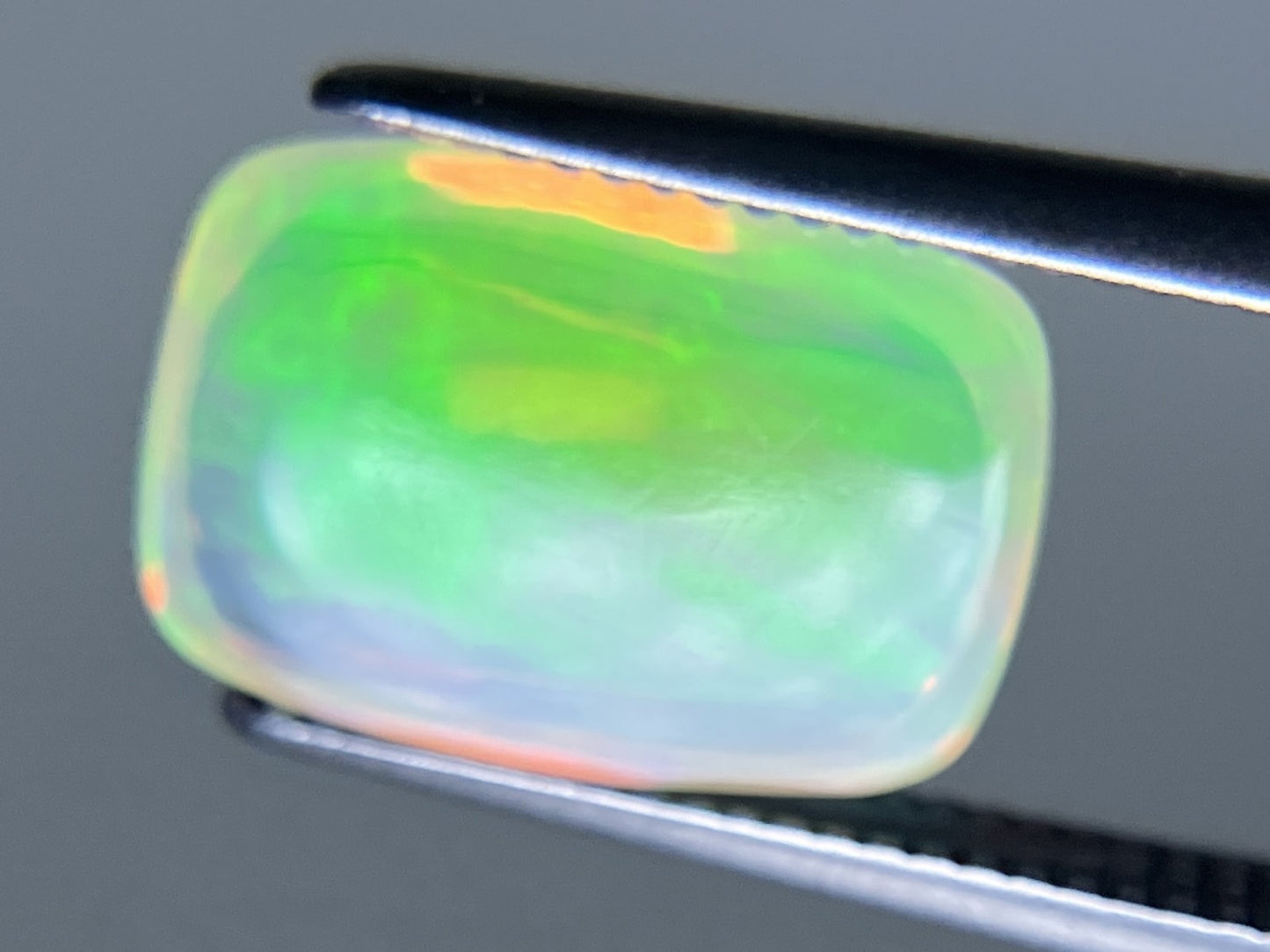 オパール 1.983ct 宝石ソーティング付き  11.1㎜×7.7㎜×4.0㎜  ルース（ 裸石 ） 3607YY